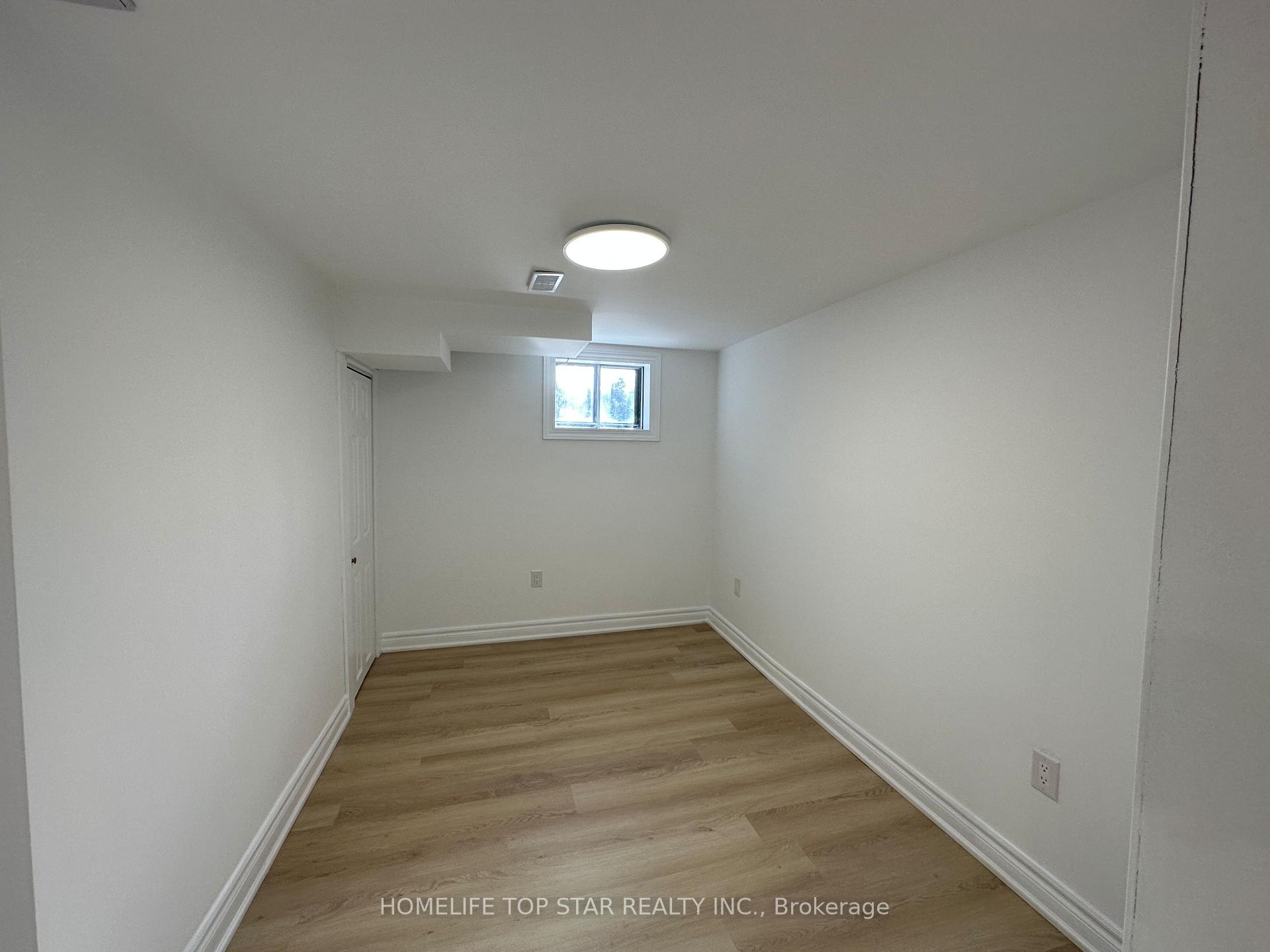 Photo 3 of Unit Basement, 38 Cartier Crescent, Richmond Hill, Crosby — HOMEH