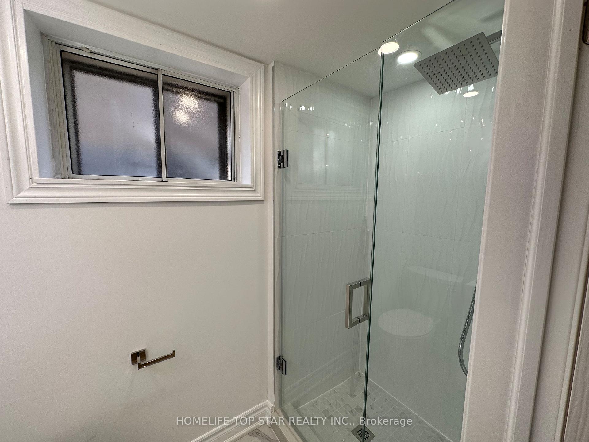 Photo 6 of Unit Basement, 38 Cartier Crescent, Richmond Hill, Crosby — HOMEH