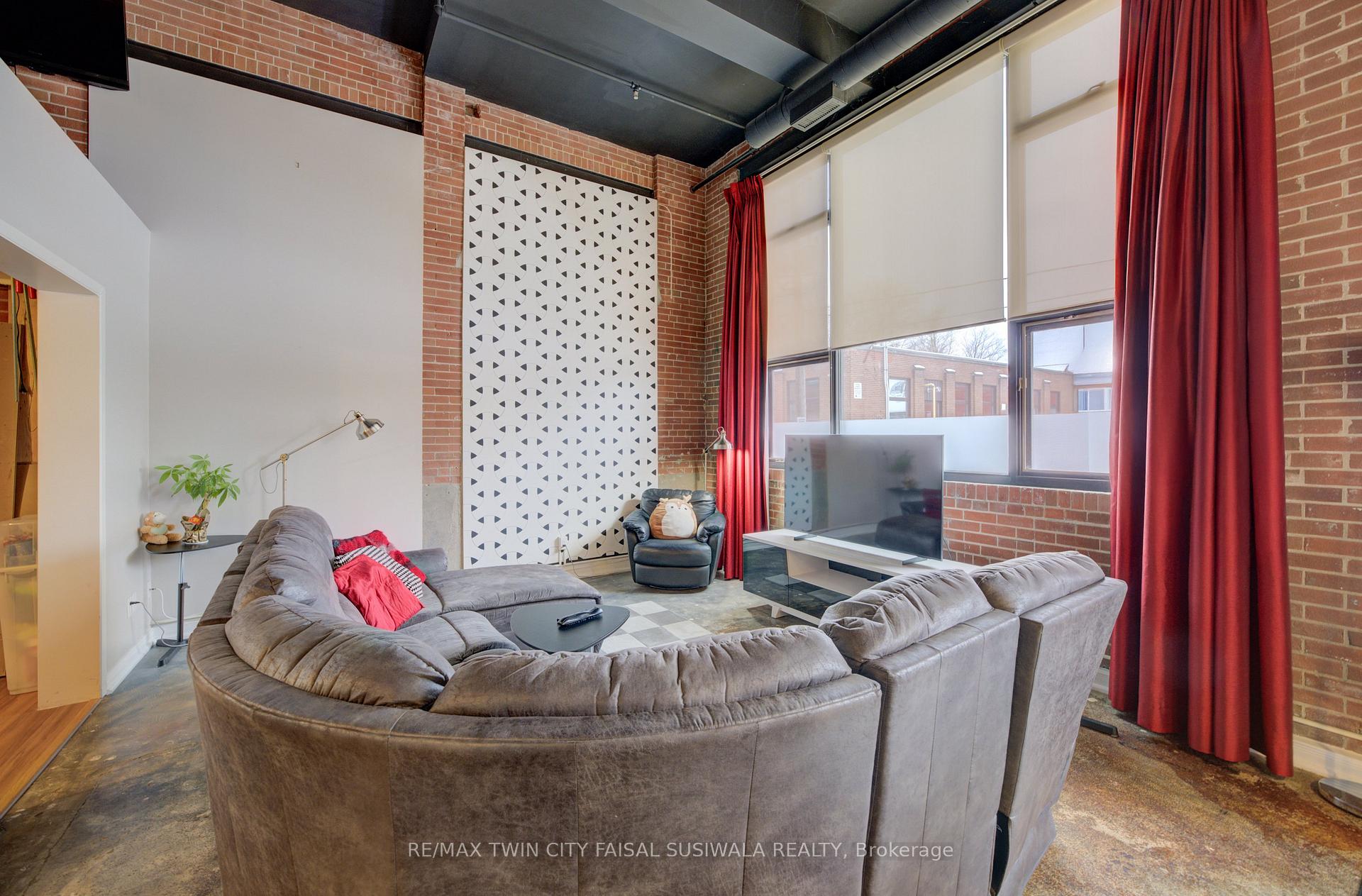 Photo 6 of Unit 112, 85 Spruce Street, Cambridge, East Galt — HOMEH