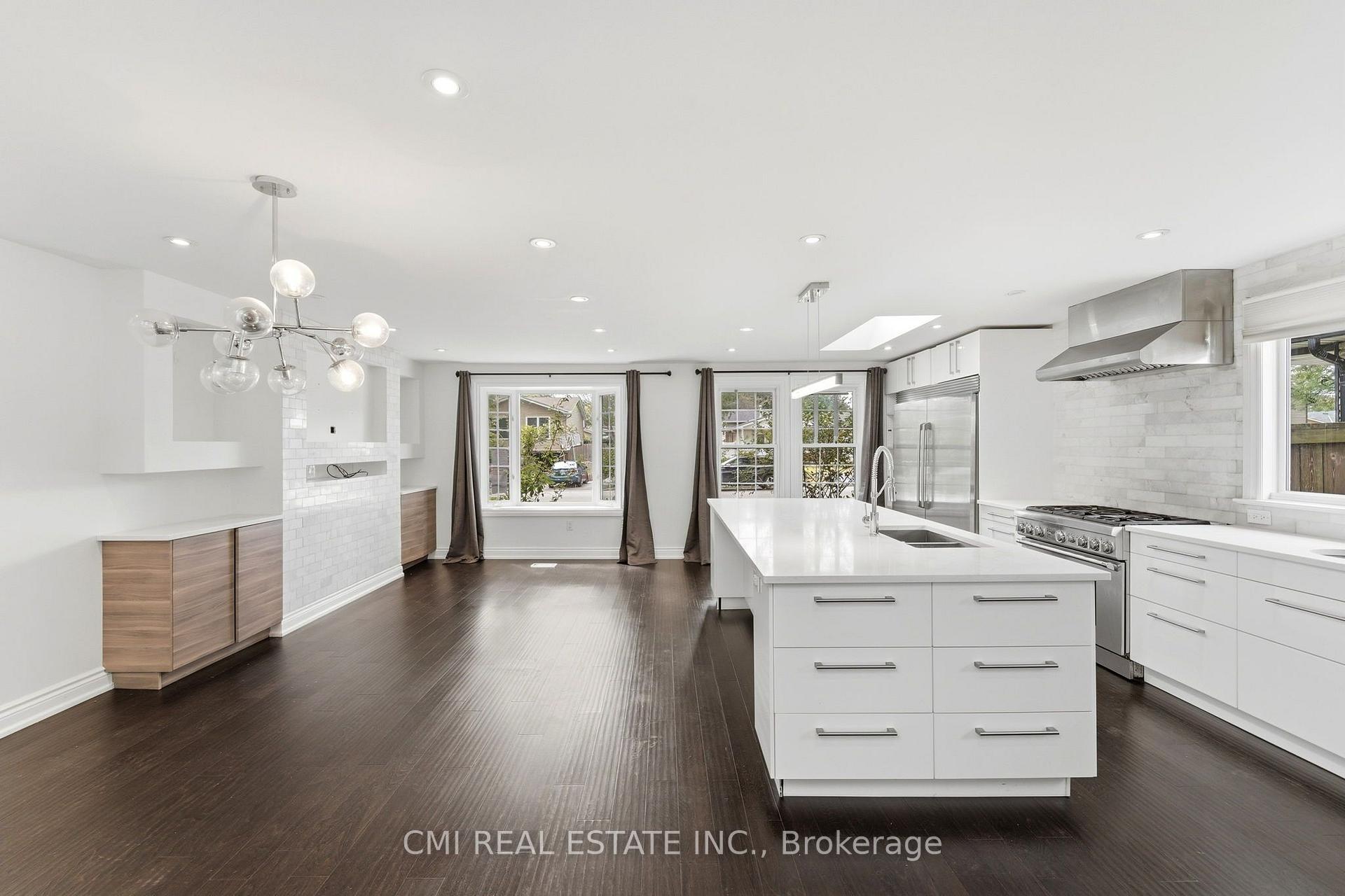 Photo 7 of 677 Lomond Crescent, Burlington, Shoreacres — HOMEH