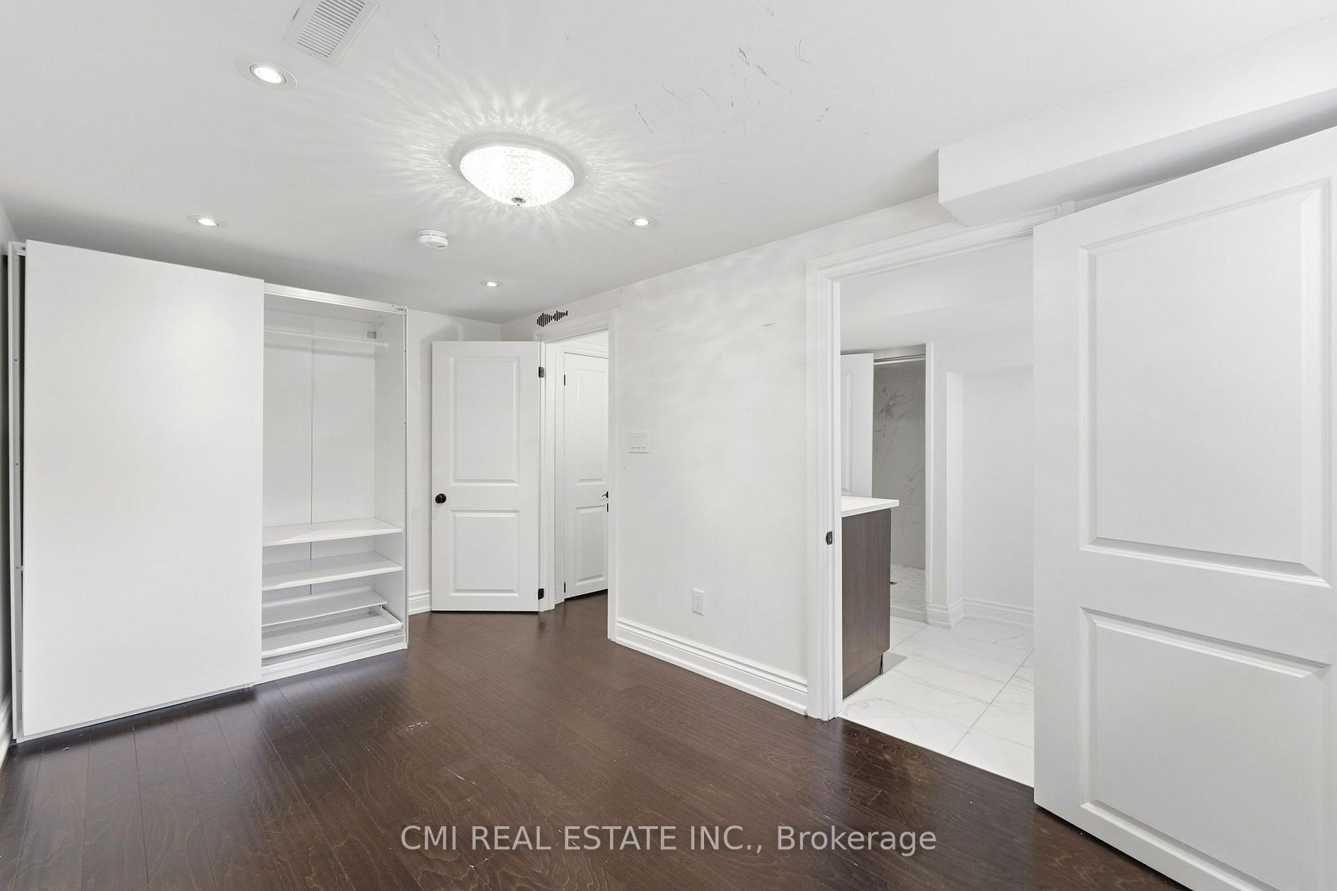 Photo 36 of 677 Lomond Crescent, Burlington, Shoreacres — HOMEH