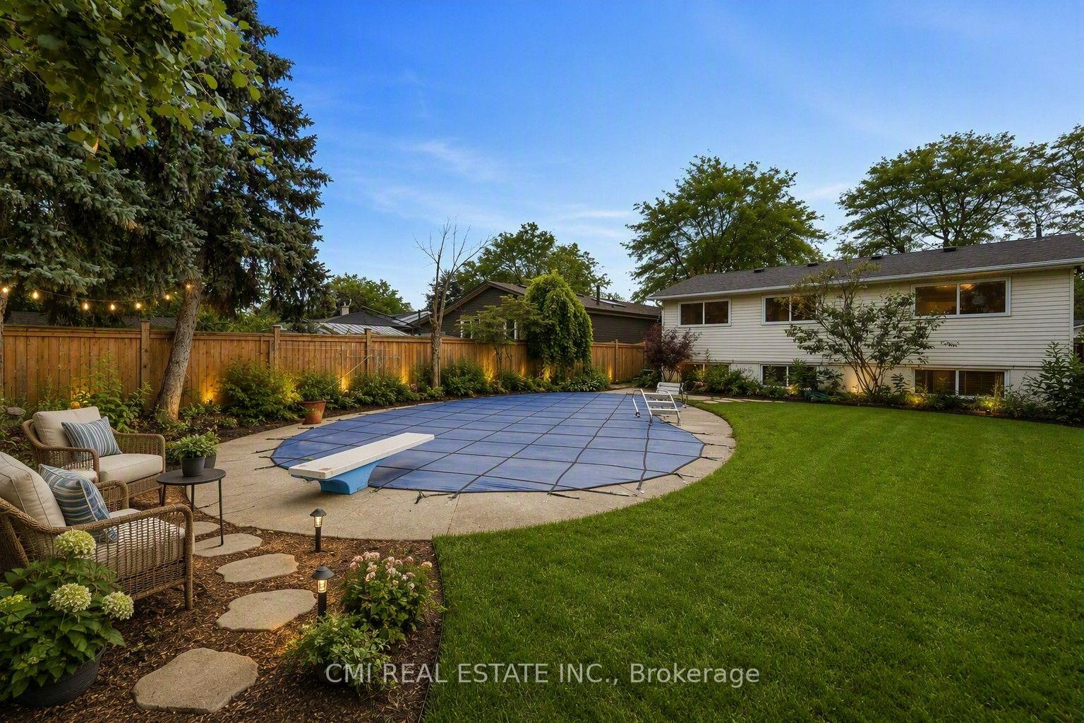 Photo 41 of 677 Lomond Crescent, Burlington, Shoreacres — HOMEH