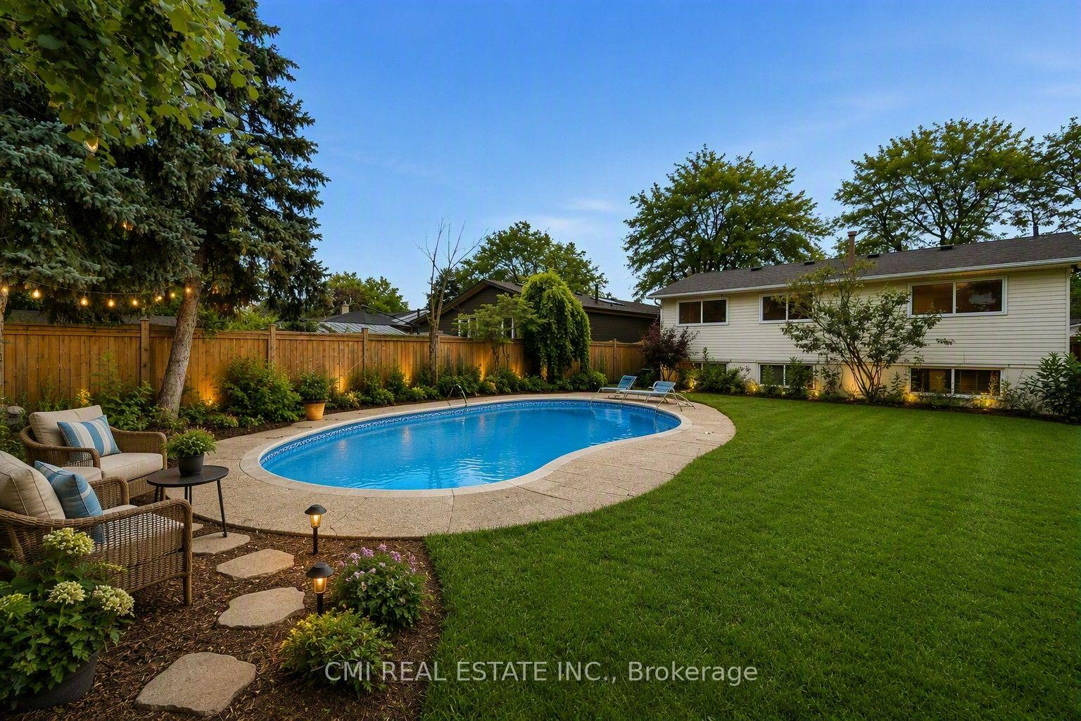 Photo 44 of 677 Lomond Crescent, Burlington, Shoreacres — HOMEH