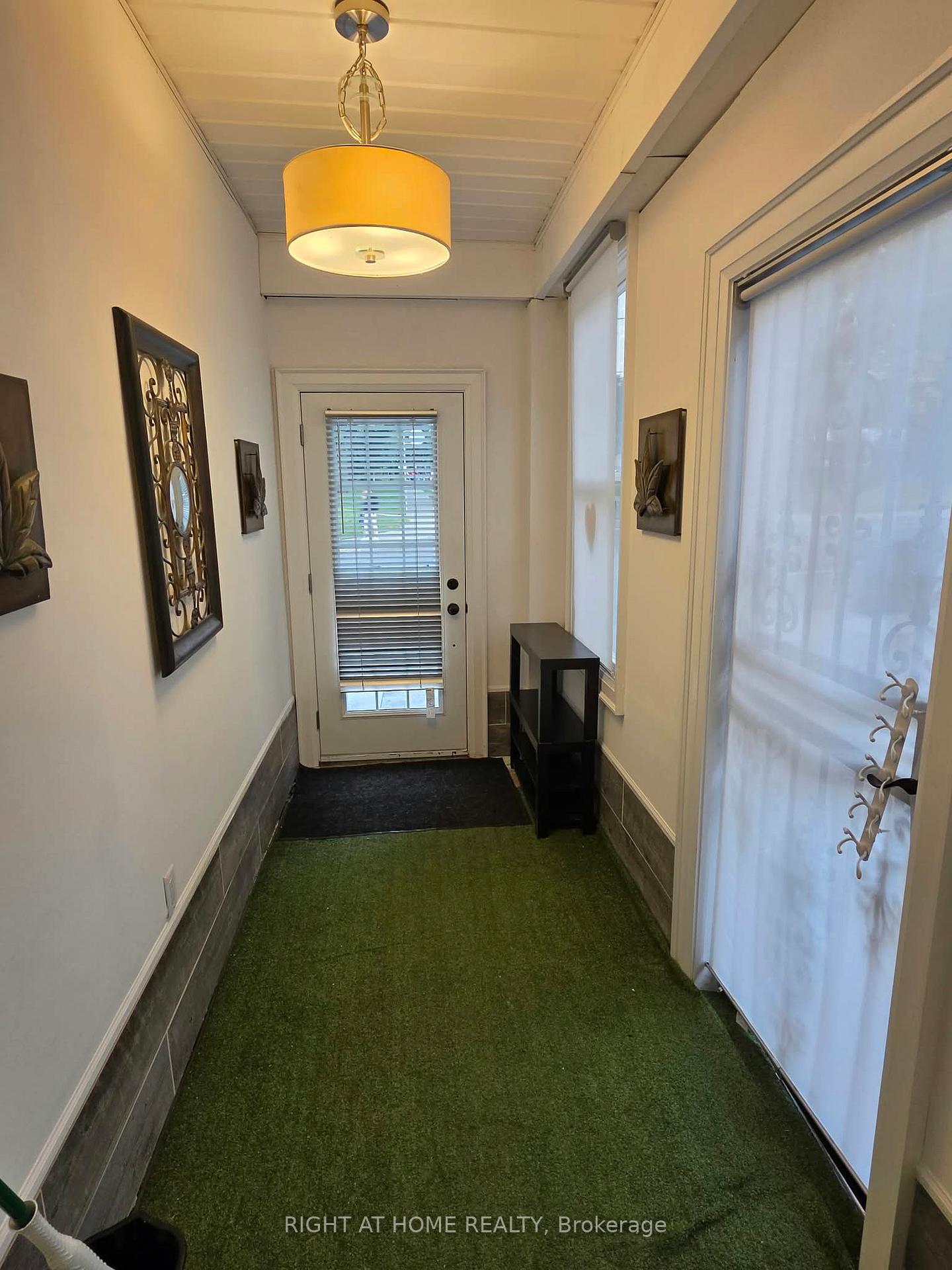 Photo 8 of Unit Main, 154 Davisville Avenue, Toronto, Mount Pleasant West — HOMEH