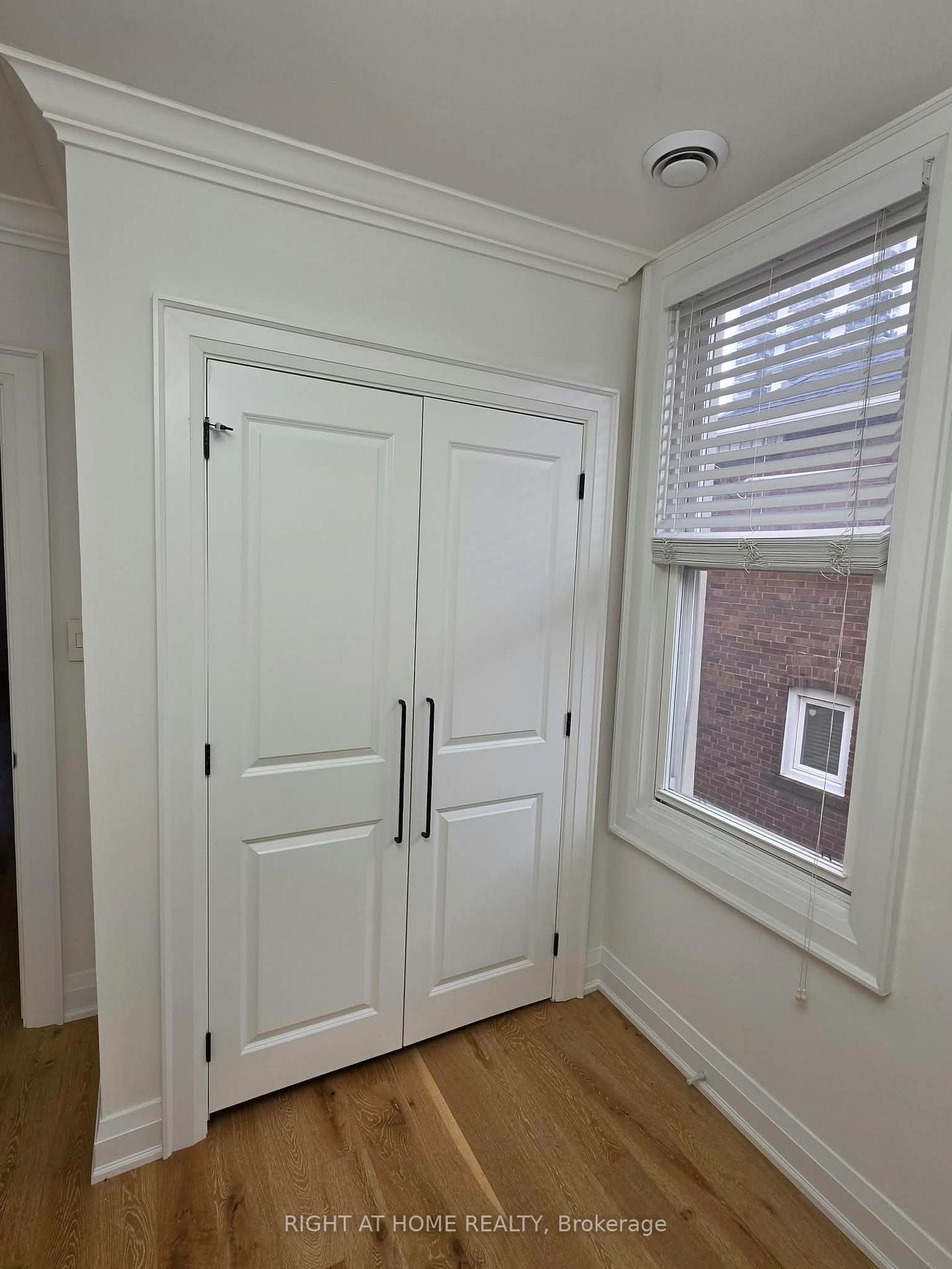 Photo 26 of Unit Main, 154 Davisville Avenue, Toronto, Mount Pleasant West — HOMEH