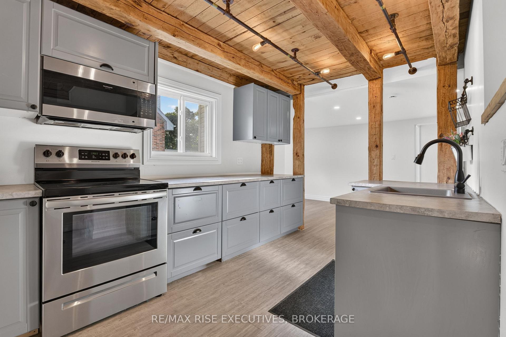 Photo 7 of 48 Elm Street, Kingston, East of Sir John A. Blvd — HOMEH