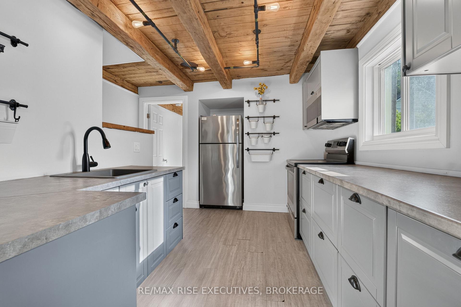 Photo 9 of 48 Elm Street, Kingston, East of Sir John A. Blvd — HOMEH