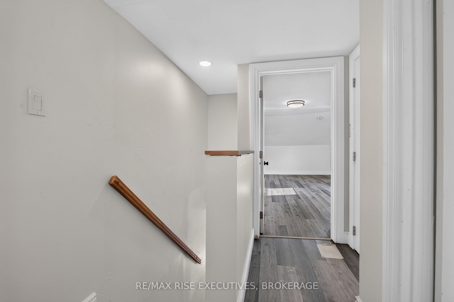 Photo 13 of 48 Elm Street, Kingston, East of Sir John A. Blvd — HOMEH