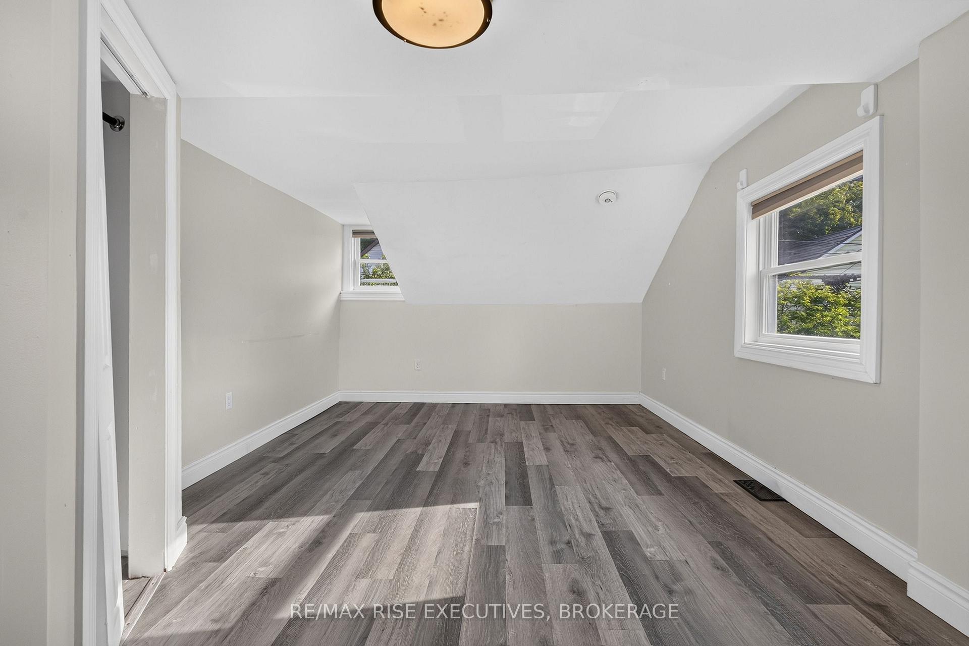 Photo 15 of 48 Elm Street, Kingston, East of Sir John A. Blvd — HOMEH