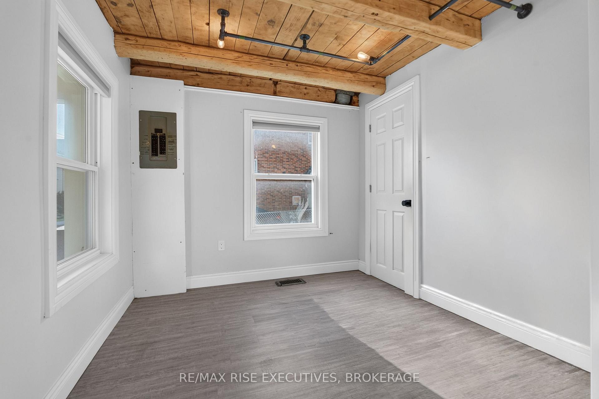 Photo 16 of 48 Elm Street, Kingston, East of Sir John A. Blvd — HOMEH