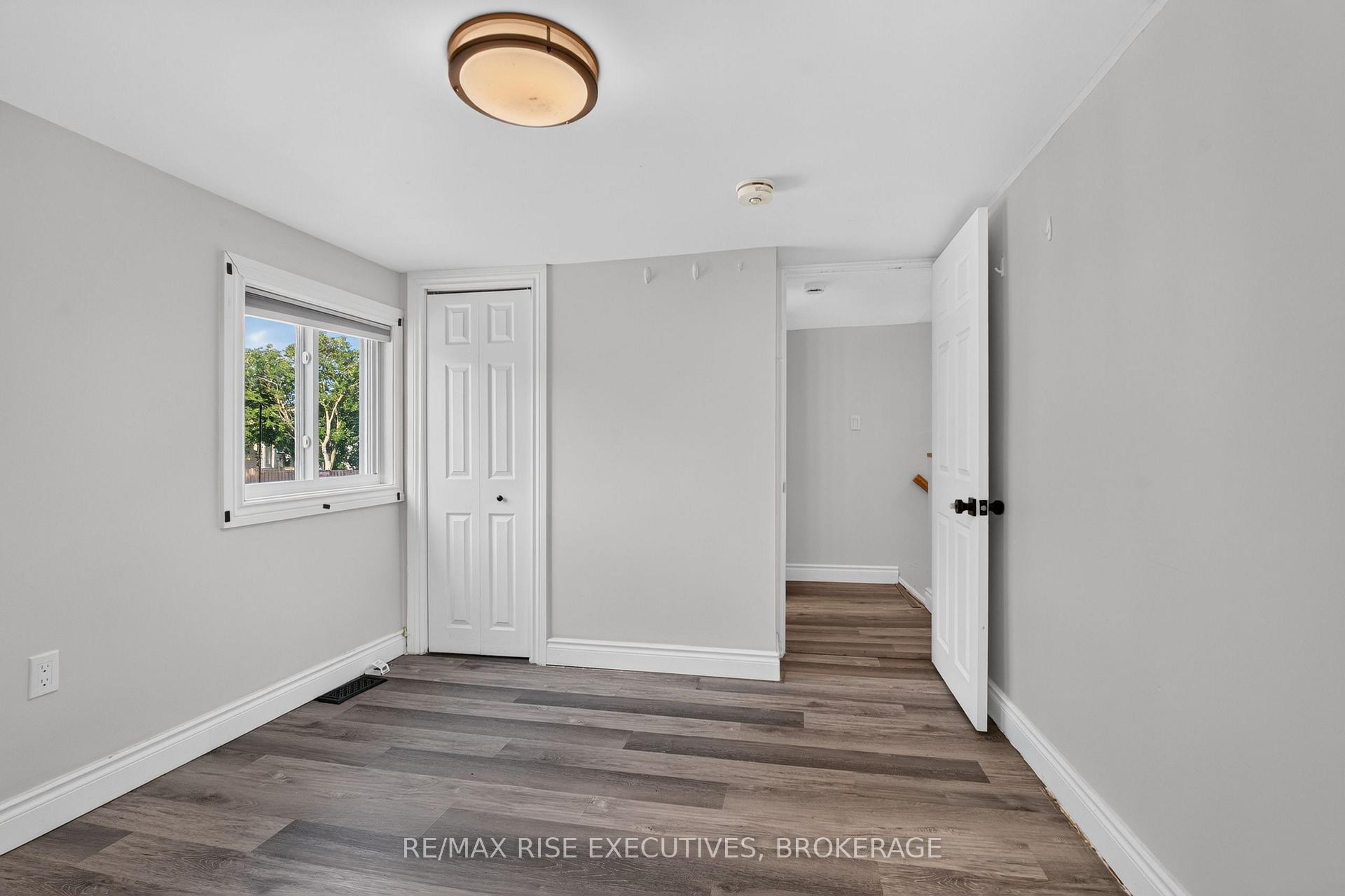 Photo 18 of 48 Elm Street, Kingston, East of Sir John A. Blvd — HOMEH