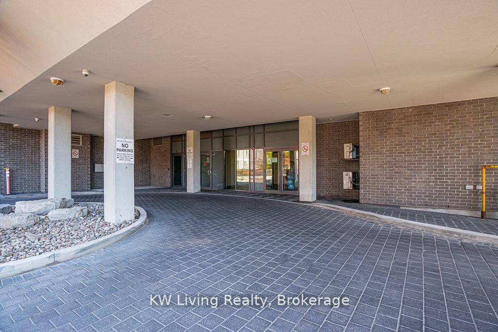 Photo 3 of Unit 507, 16 McAdam Avenue, North York, Yorkdale-Glen Park — HOMEH