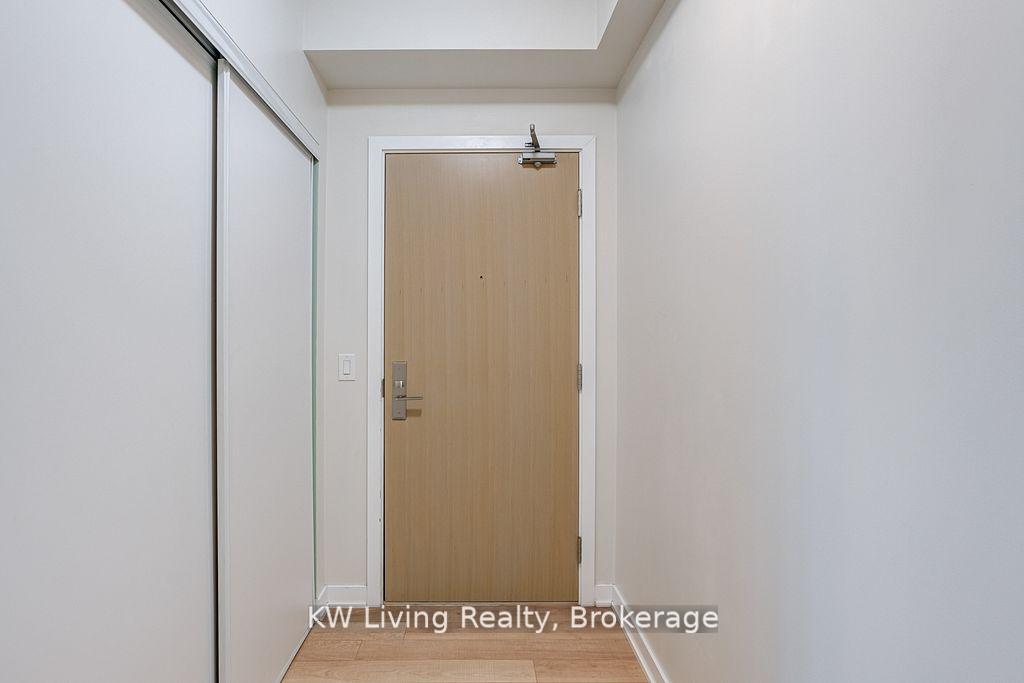 Photo 6 of Unit 507, 16 McAdam Avenue, North York, Yorkdale-Glen Park — HOMEH