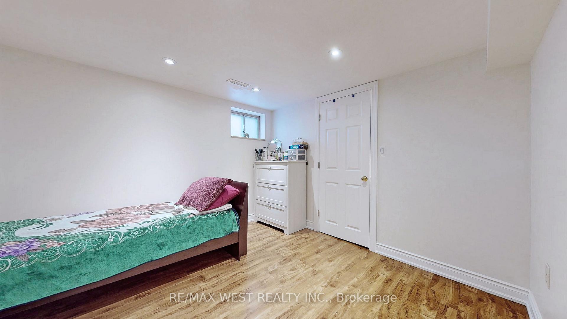 Photo 14 of Unit BSMT, 139 Ranee Avenue, Toronto, Englemount-Lawrence — HOMEH