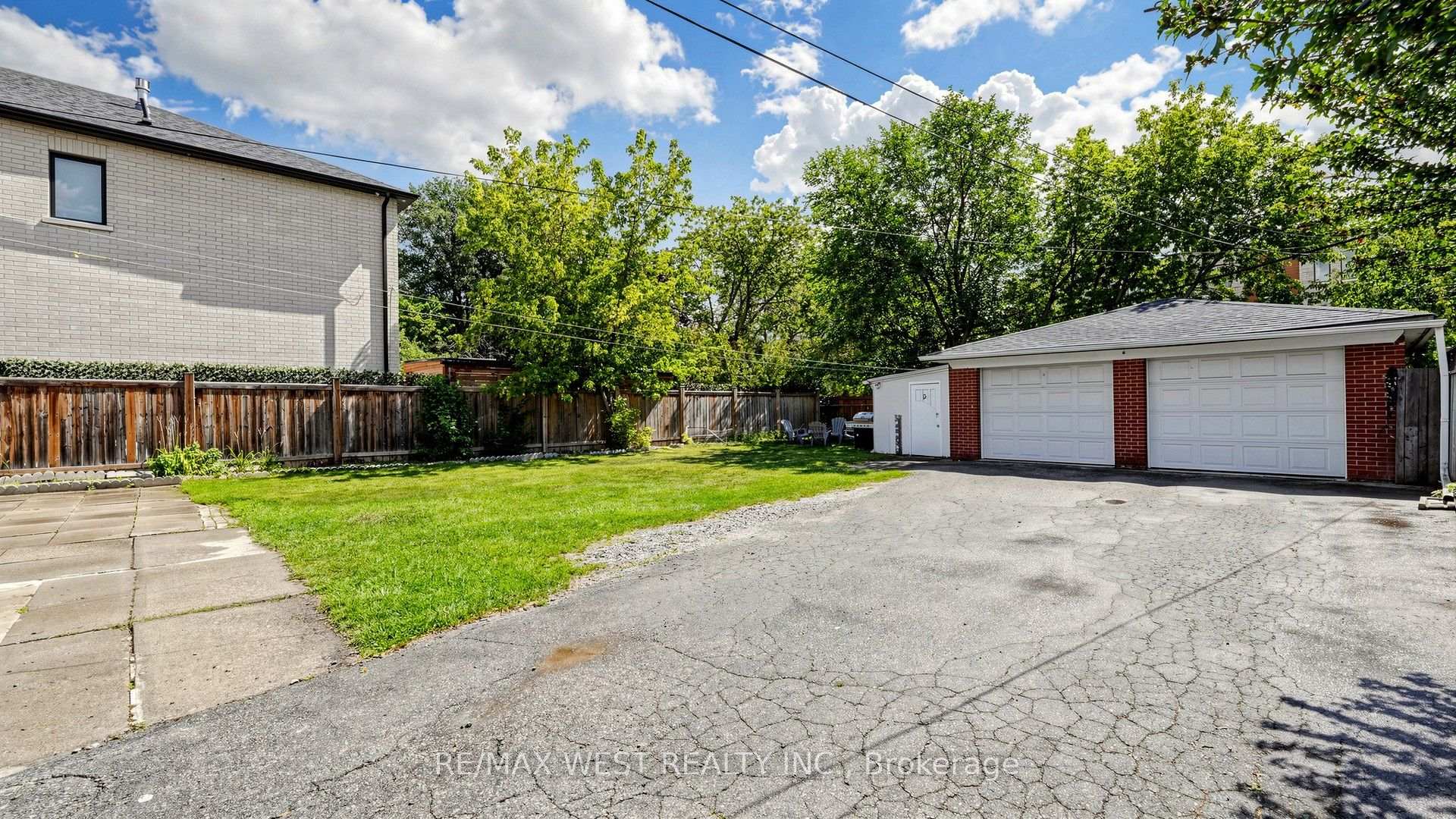Photo 36 of Unit BSMT, 139 Ranee Avenue, Toronto, Englemount-Lawrence — HOMEH