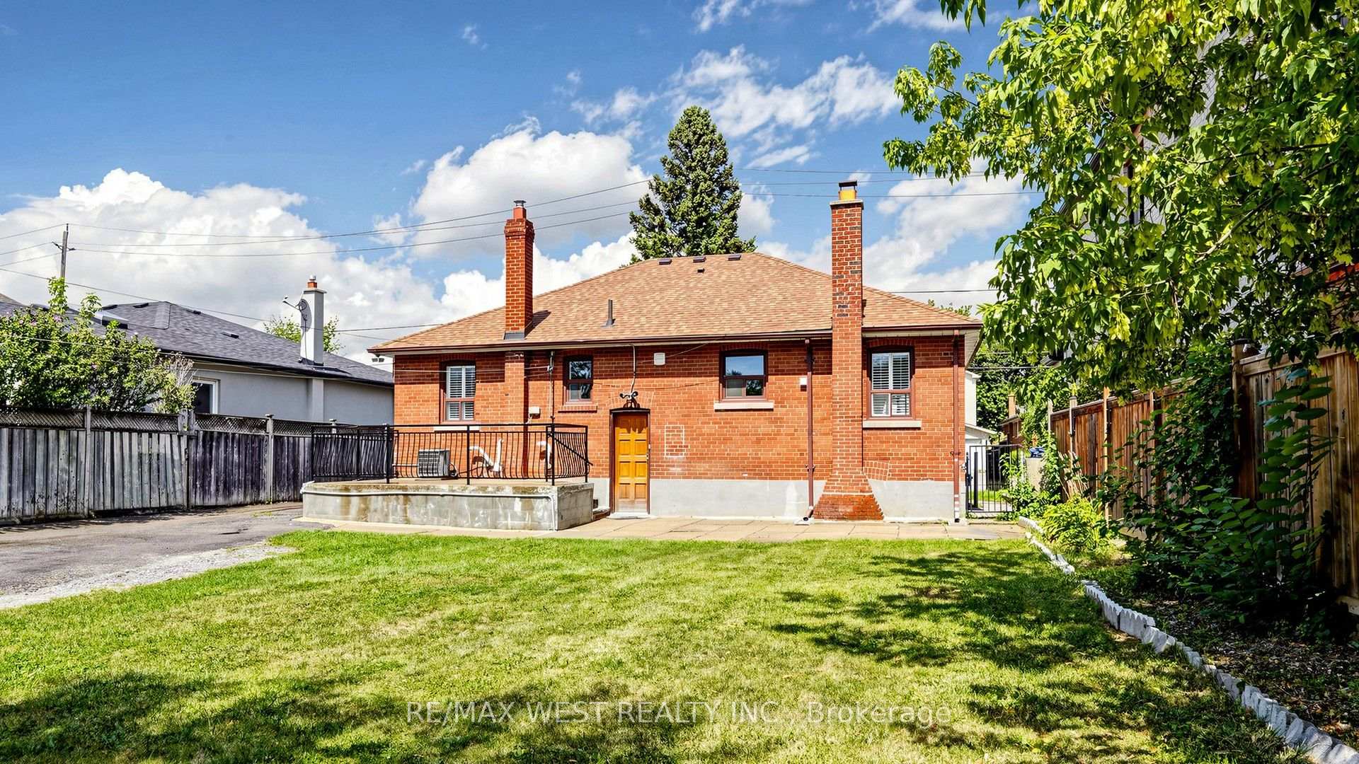 Photo 38 of Unit BSMT, 139 Ranee Avenue, Toronto, Englemount-Lawrence — HOMEH