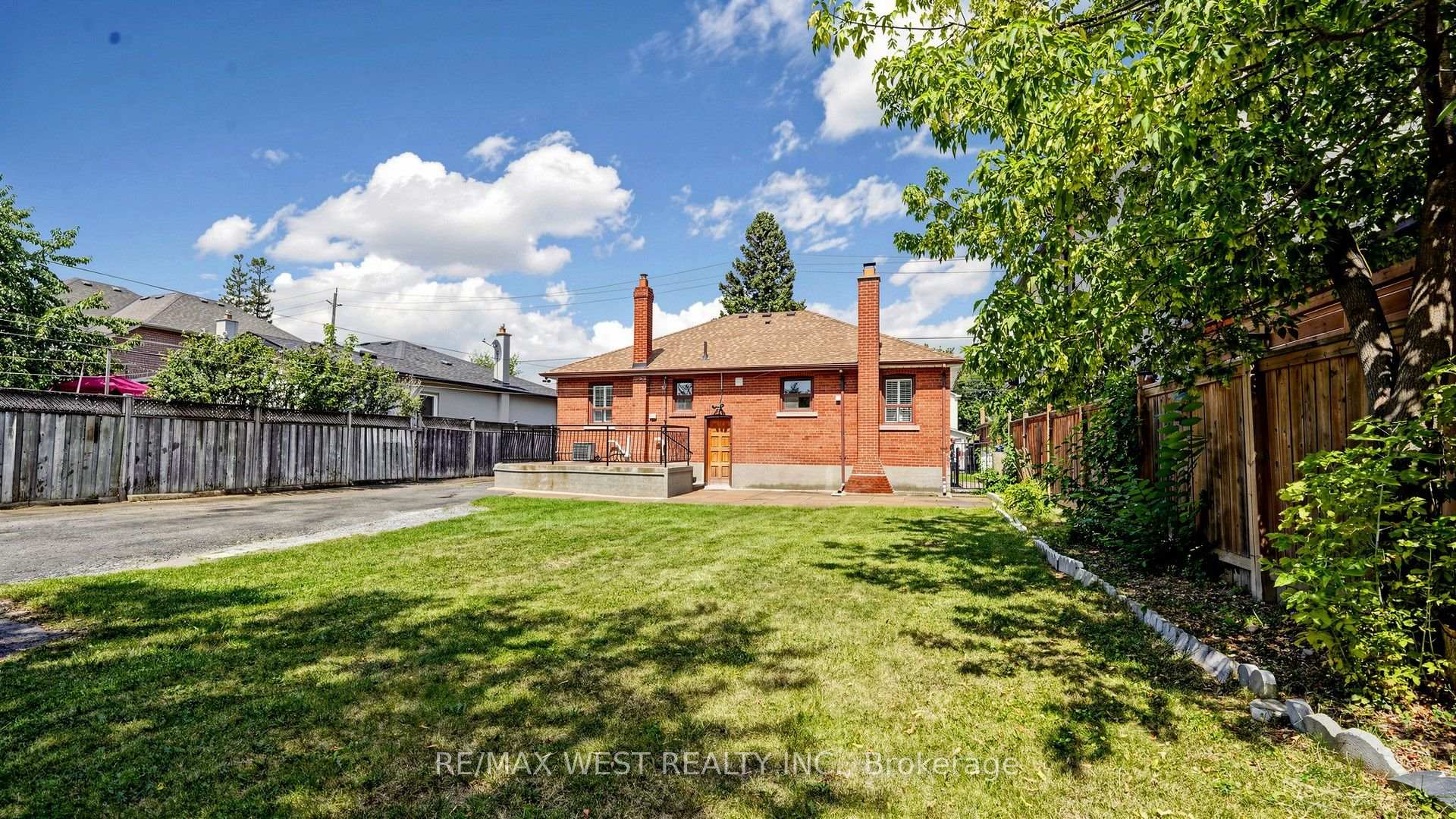 Photo 39 of Unit BSMT, 139 Ranee Avenue, Toronto, Englemount-Lawrence — HOMEH