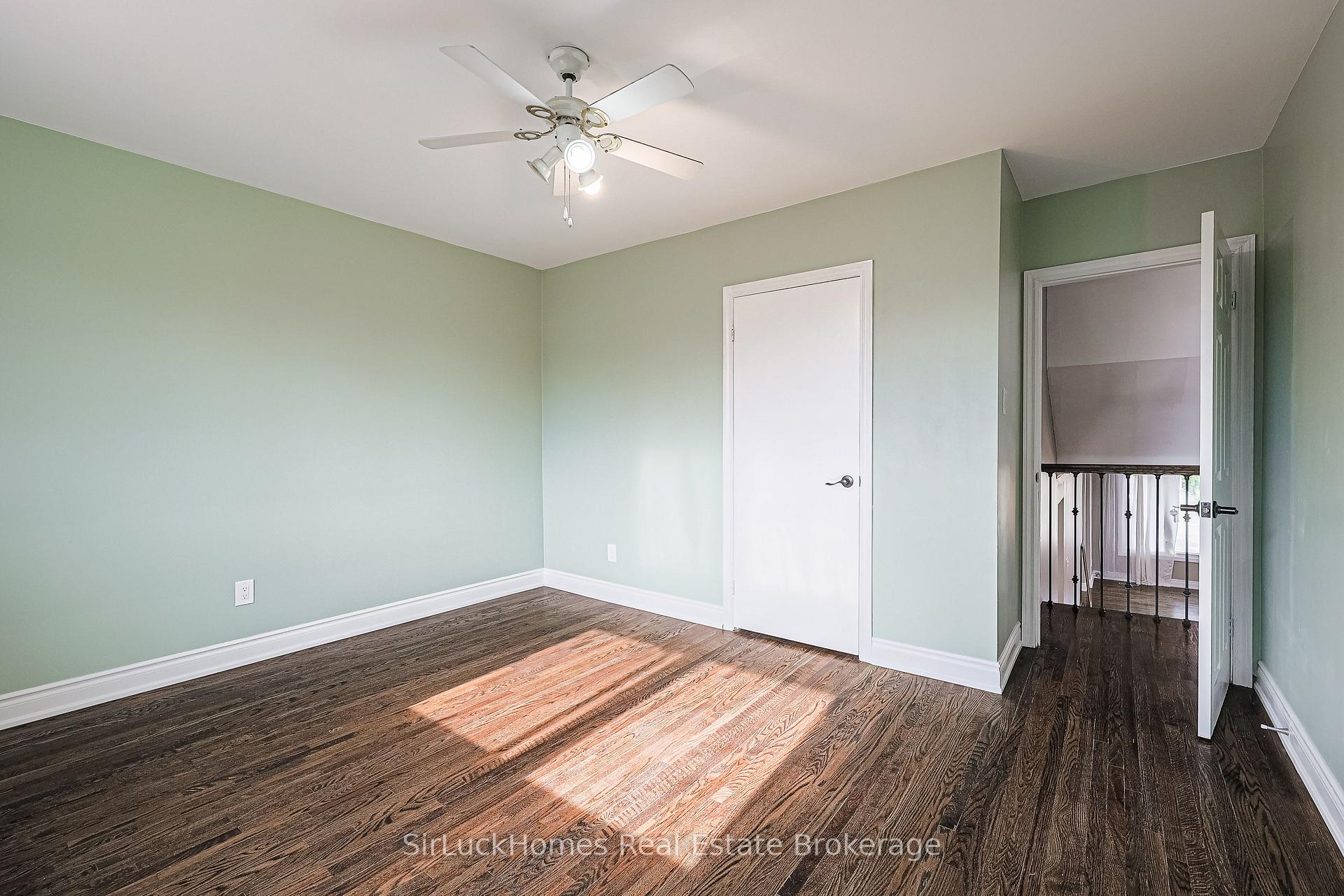 Photo 28 of 52 Dellbrook Crescent, North York, Humber Summit — HOMEH
