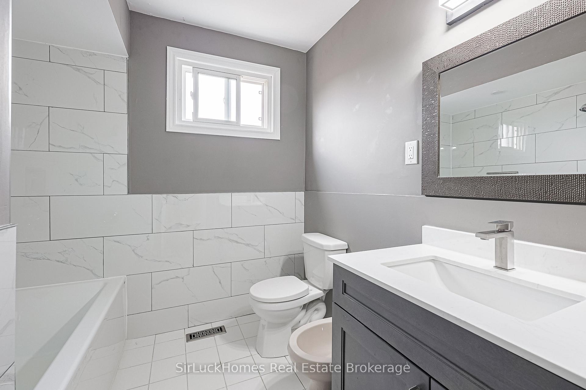 Photo 30 of 52 Dellbrook Crescent, North York, Humber Summit — HOMEH