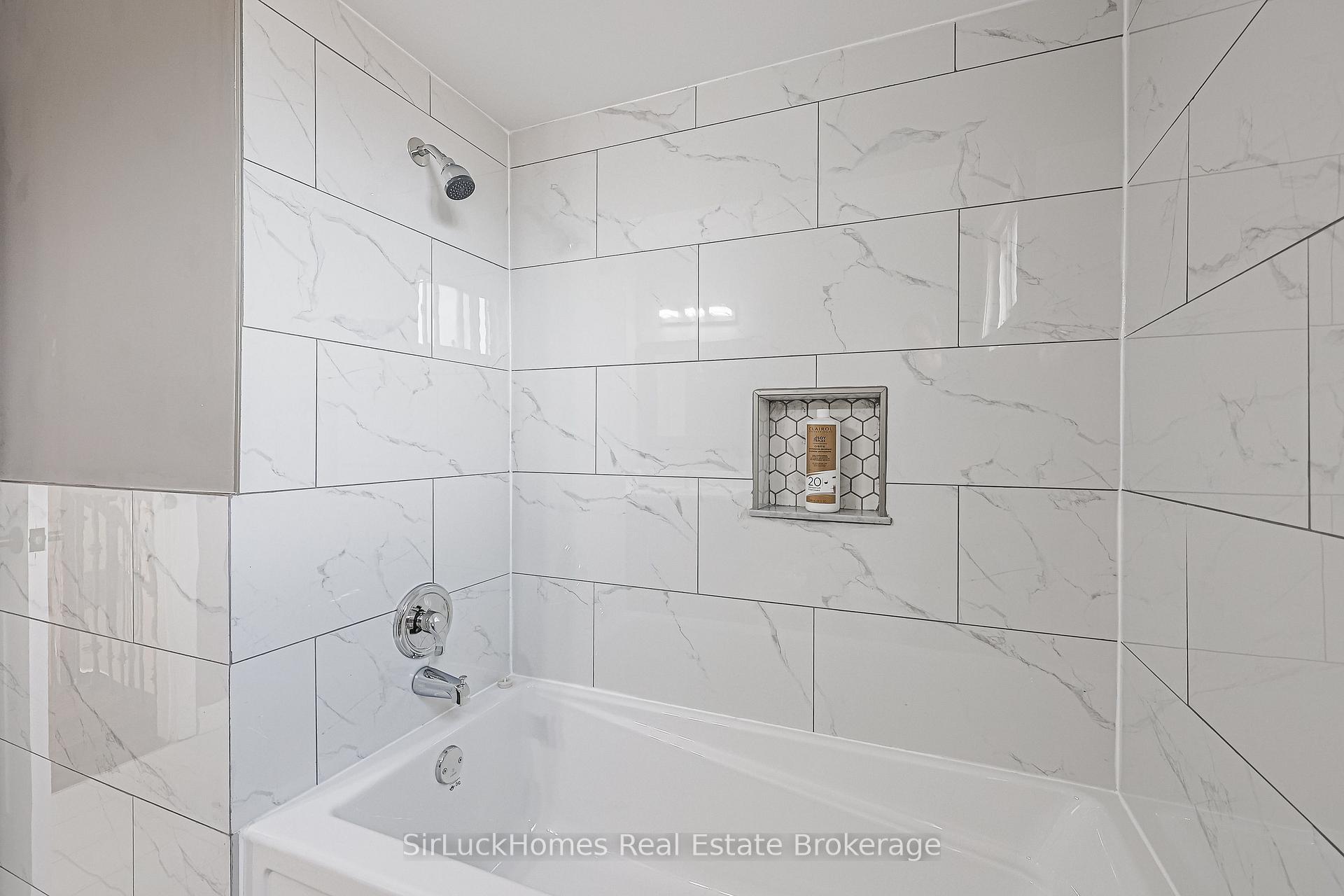 Photo 31 of 52 Dellbrook Crescent, North York, Humber Summit — HOMEH