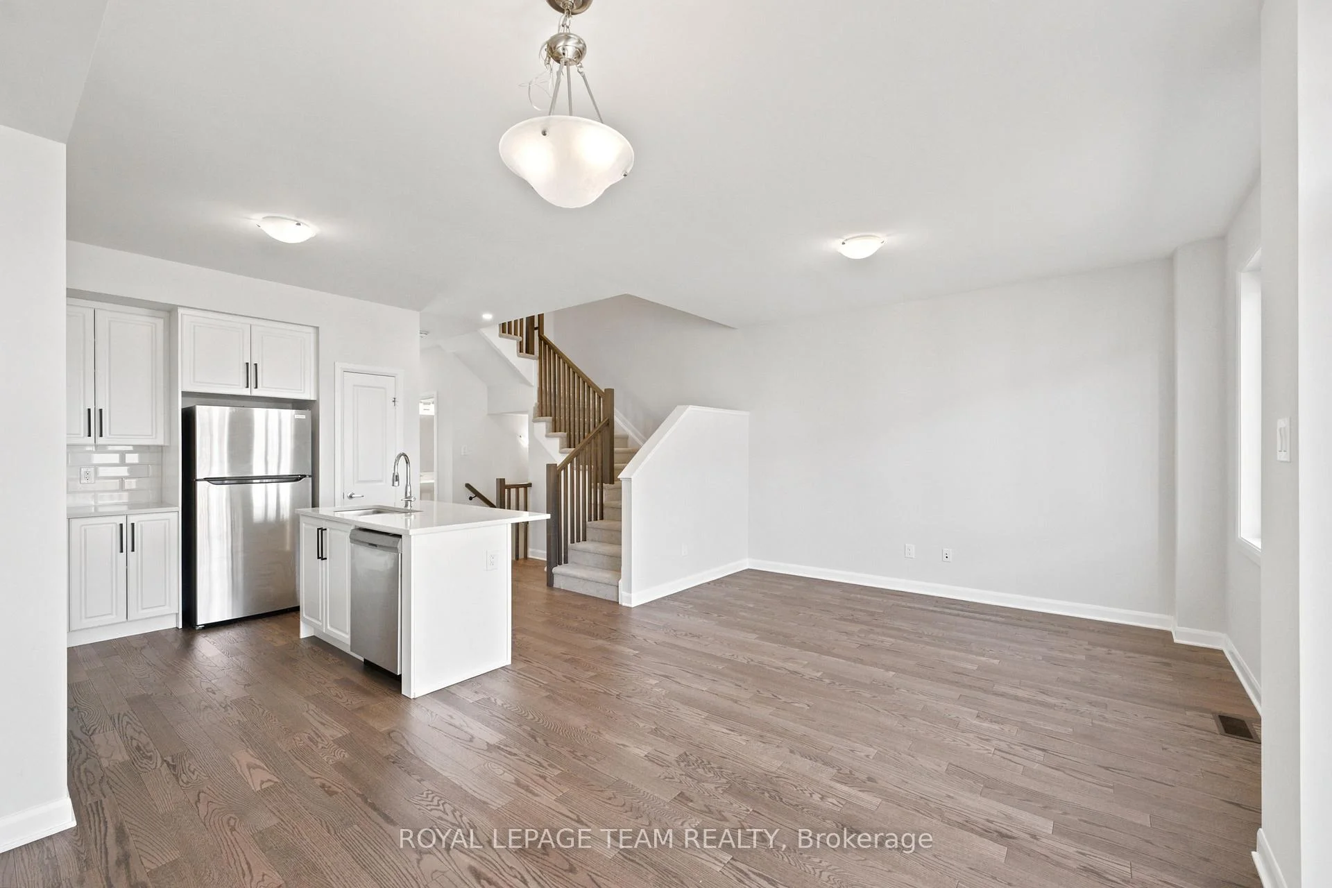 Photo 10 of 417 Silicon Way, Ottawa, Kanata - Morgan's Grant/South March — HOMEH
