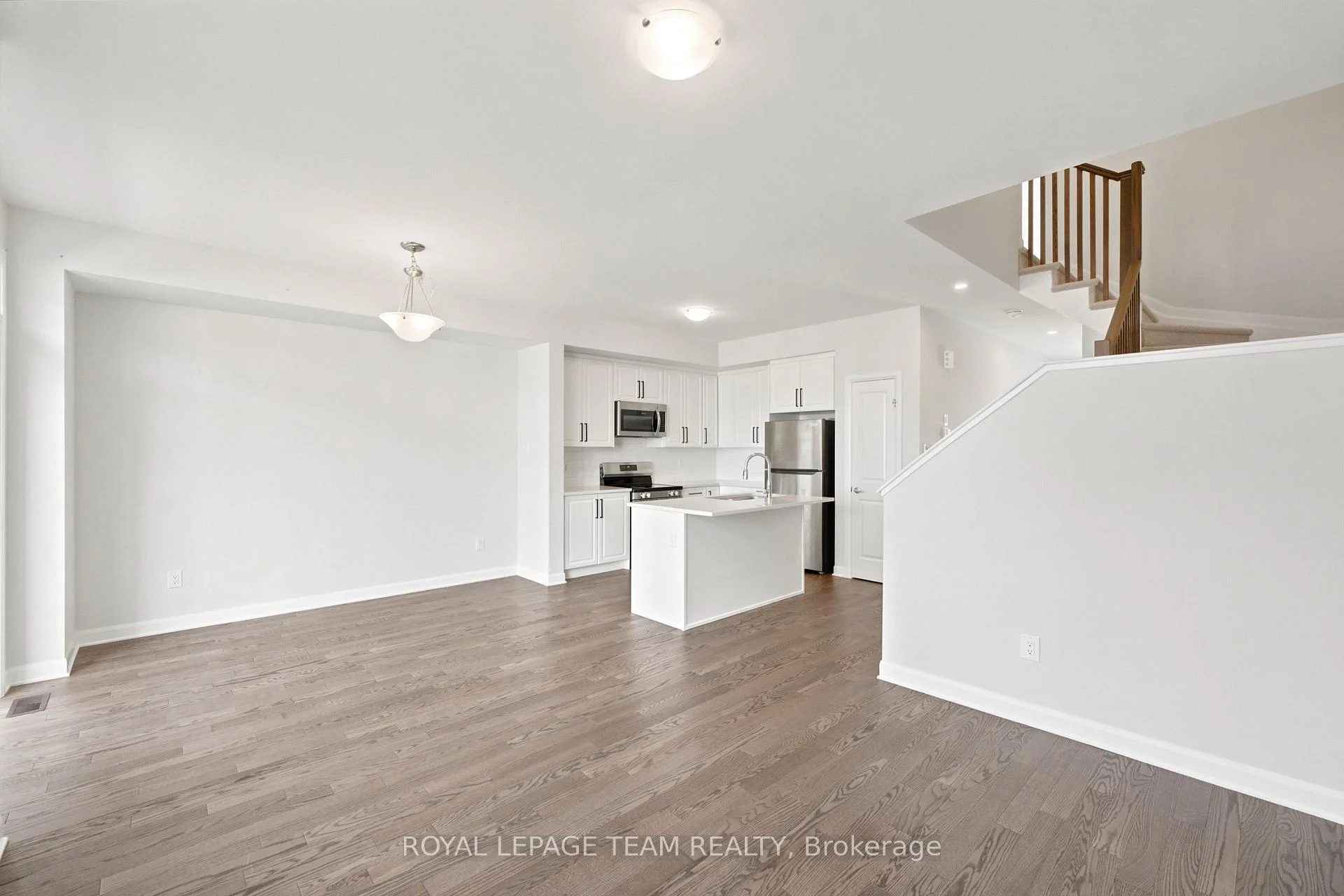 Photo 11 of 417 Silicon Way, Ottawa, Kanata - Morgan's Grant/South March — HOMEH