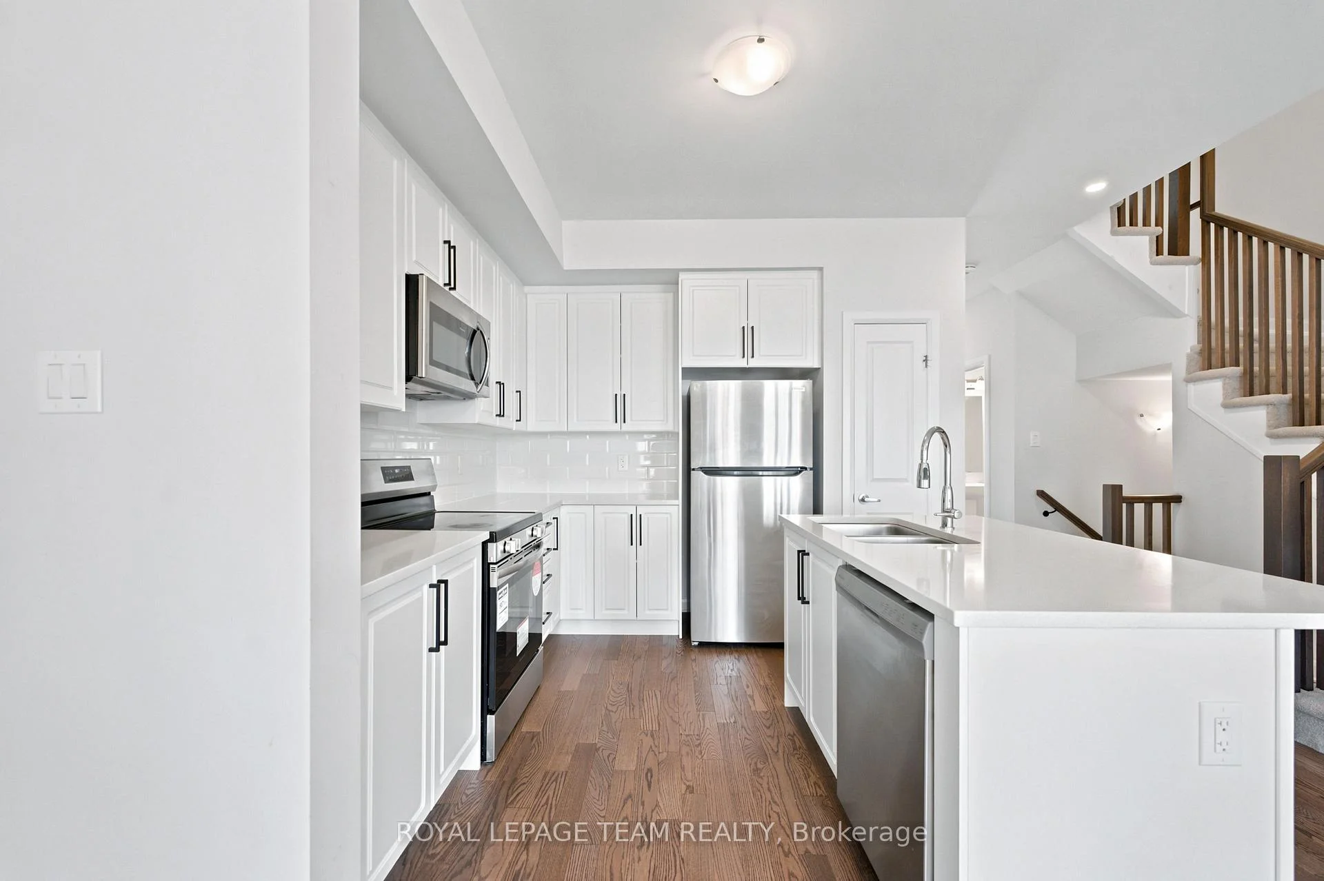 Photo 13 of 417 Silicon Way, Ottawa, Kanata - Morgan's Grant/South March — HOMEH