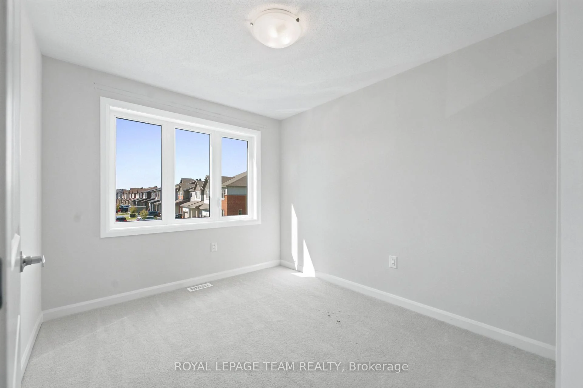 Photo 18 of 417 Silicon Way, Ottawa, Kanata - Morgan's Grant/South March — HOMEH