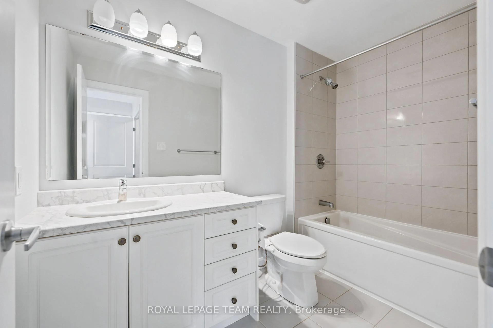 Photo 22 of 417 Silicon Way, Ottawa, Kanata - Morgan's Grant/South March — HOMEH