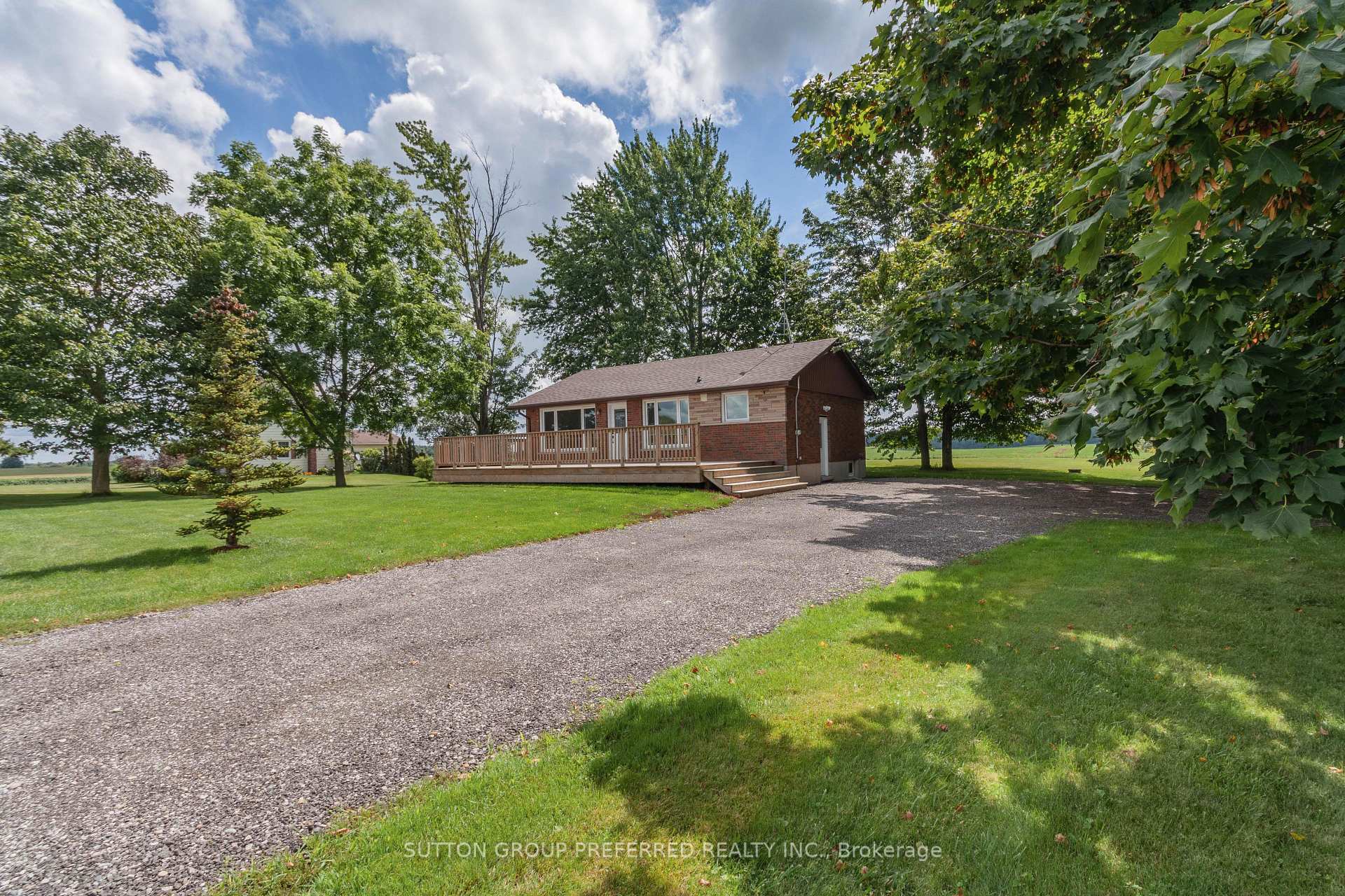 Photo 2 of 4463 Avon Drive, Malahide, Rural Malahide — HOMEH