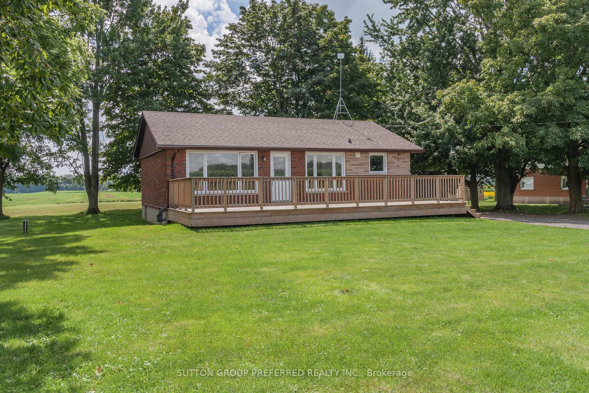 Photo 4 of 4463 Avon Drive, Malahide, Rural Malahide — HOMEH