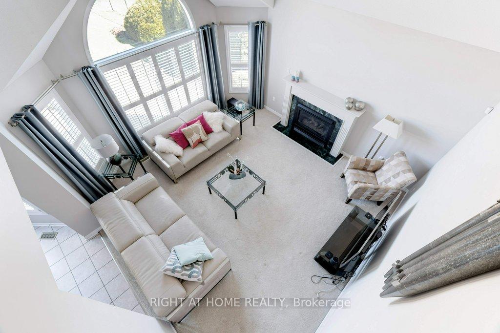 Photo 2 of 2109 Berwick Drive, Burlington, Rose — HOMEH