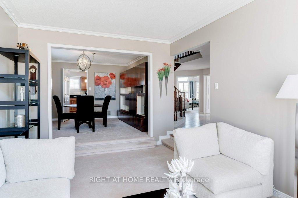 Photo 6 of 2109 Berwick Drive, Burlington, Rose — HOMEH