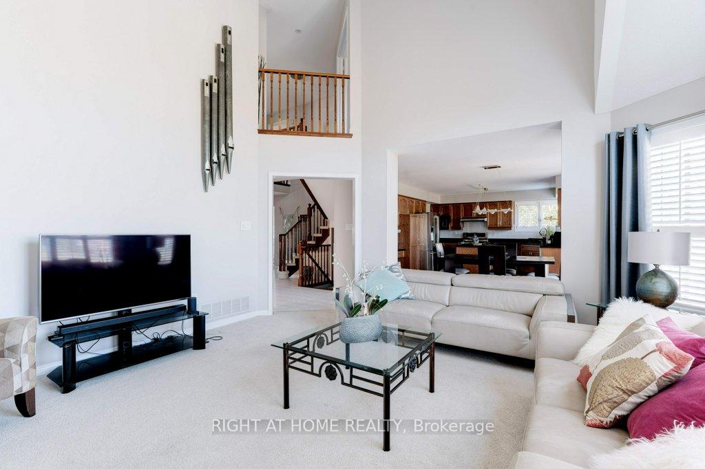 Photo 23 of 2109 Berwick Drive, Burlington, Rose — HOMEH