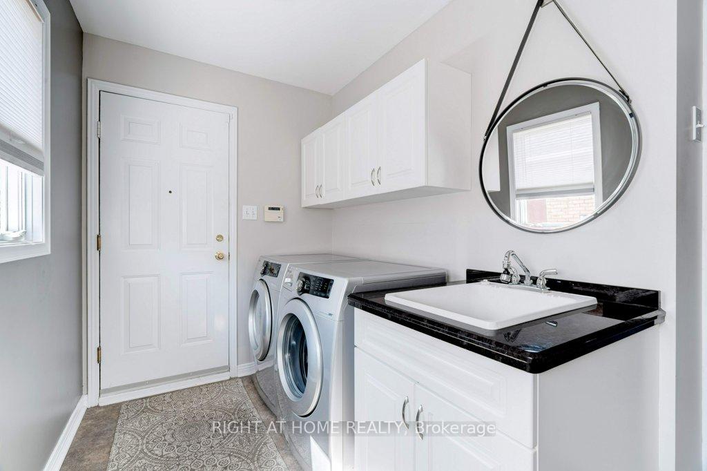 Photo 24 of 2109 Berwick Drive, Burlington, Rose — HOMEH