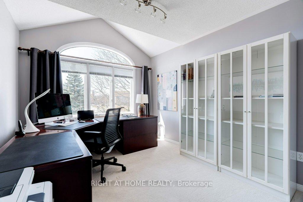 Photo 31 of 2109 Berwick Drive, Burlington, Rose — HOMEH