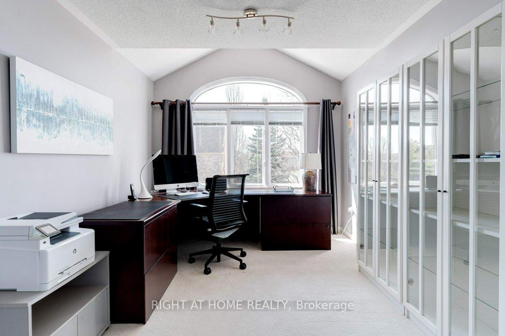 Photo 32 of 2109 Berwick Drive, Burlington, Rose — HOMEH