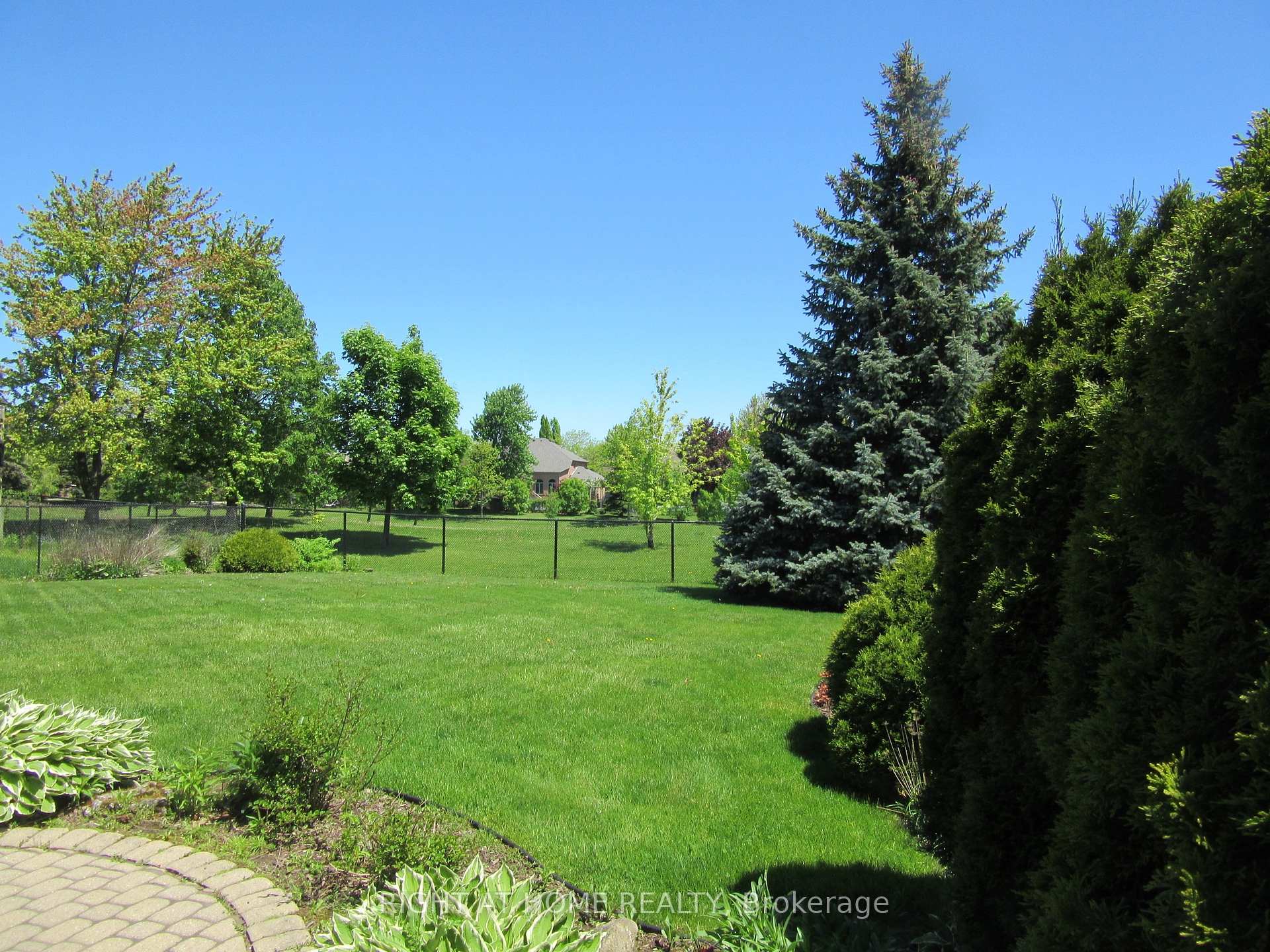 Photo 38 of 2109 Berwick Drive, Burlington, Rose — HOMEH