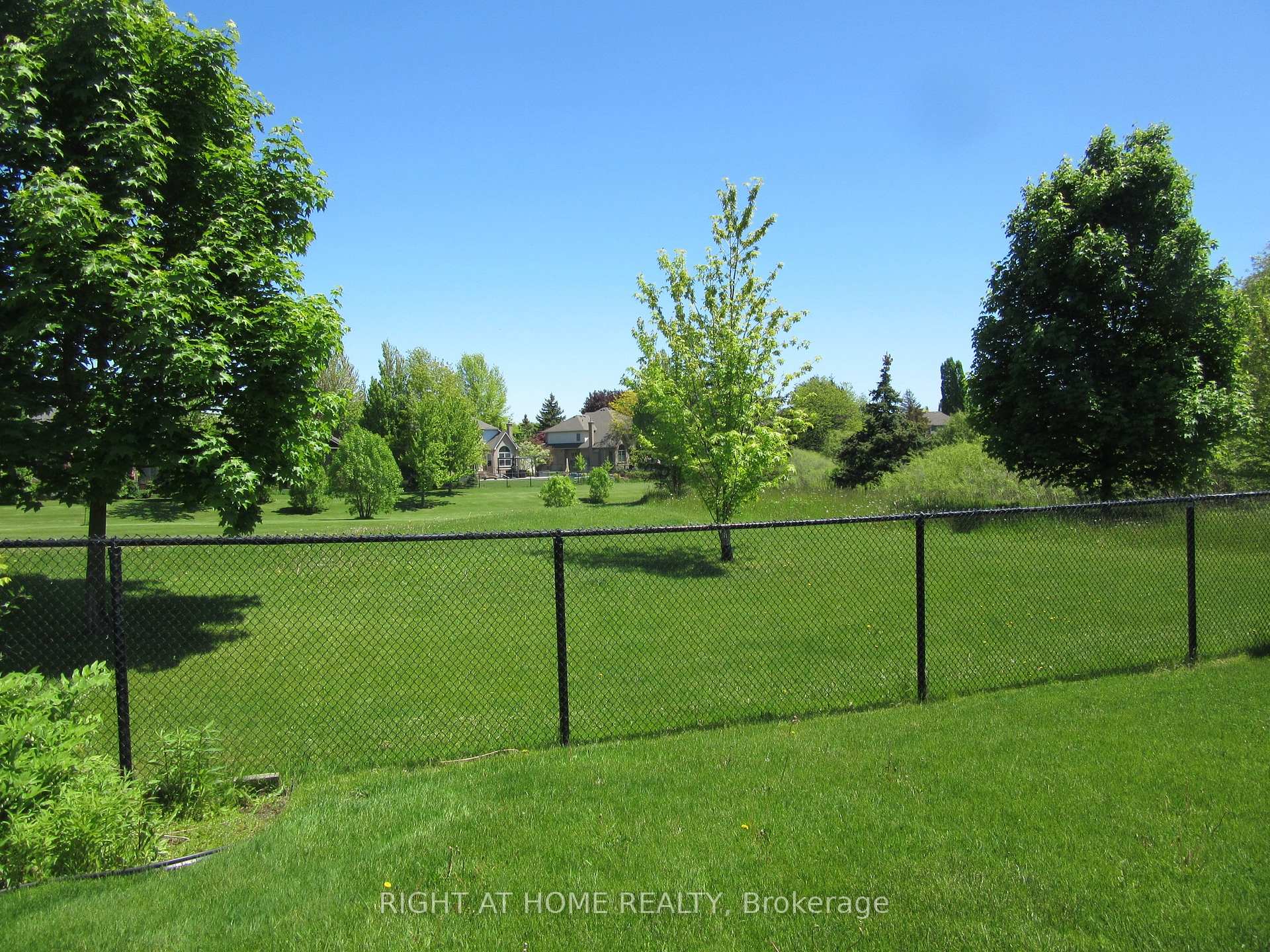 Photo 39 of 2109 Berwick Drive, Burlington, Rose — HOMEH