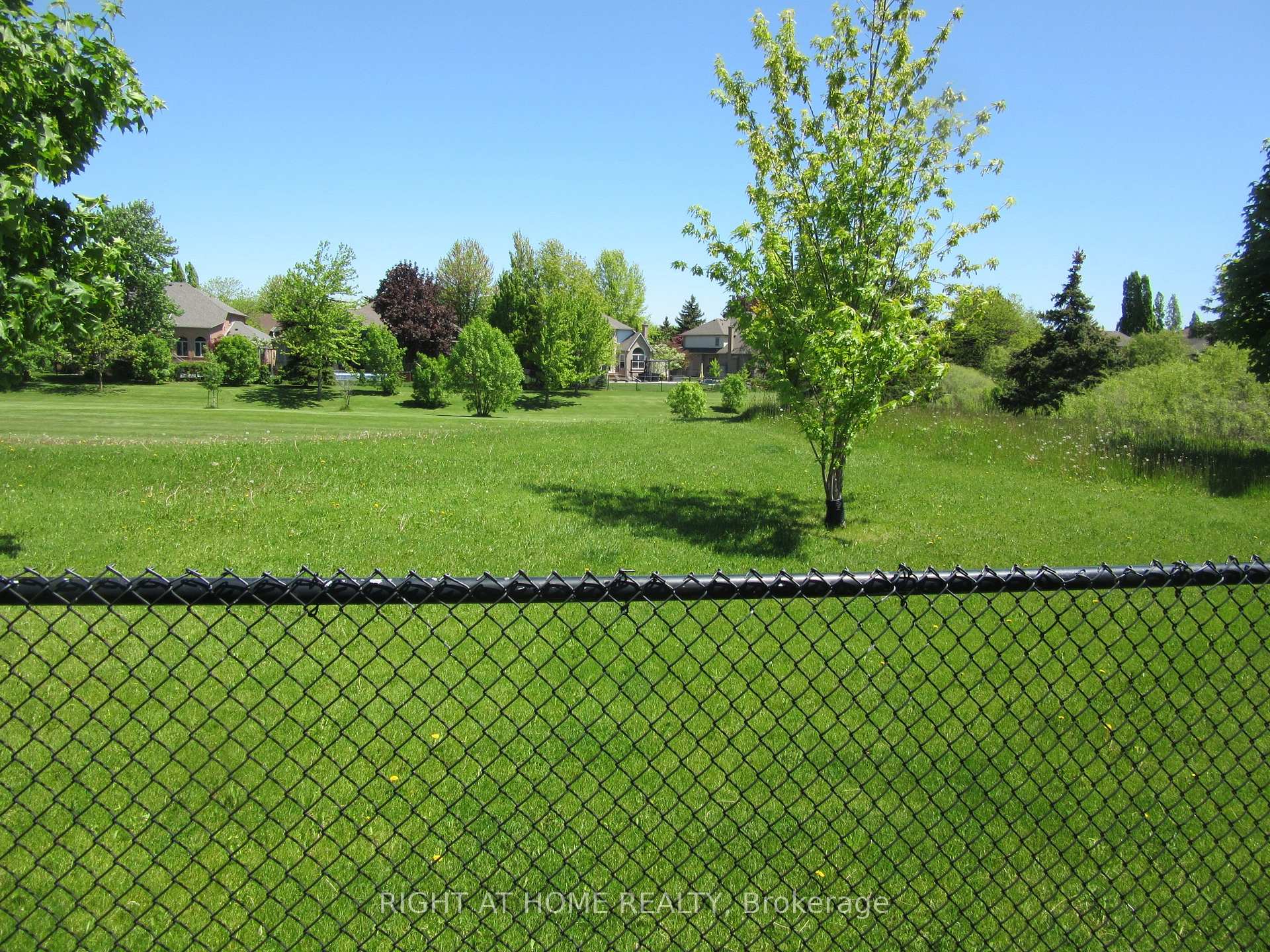 Photo 41 of 2109 Berwick Drive, Burlington, Rose — HOMEH