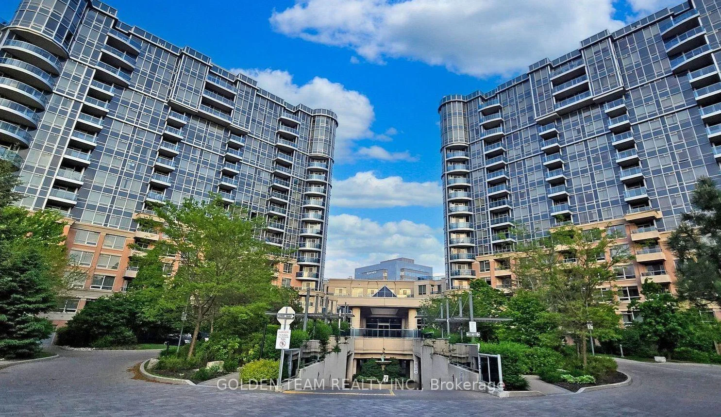 Photo of Unit 906, 33 circa Boulevard