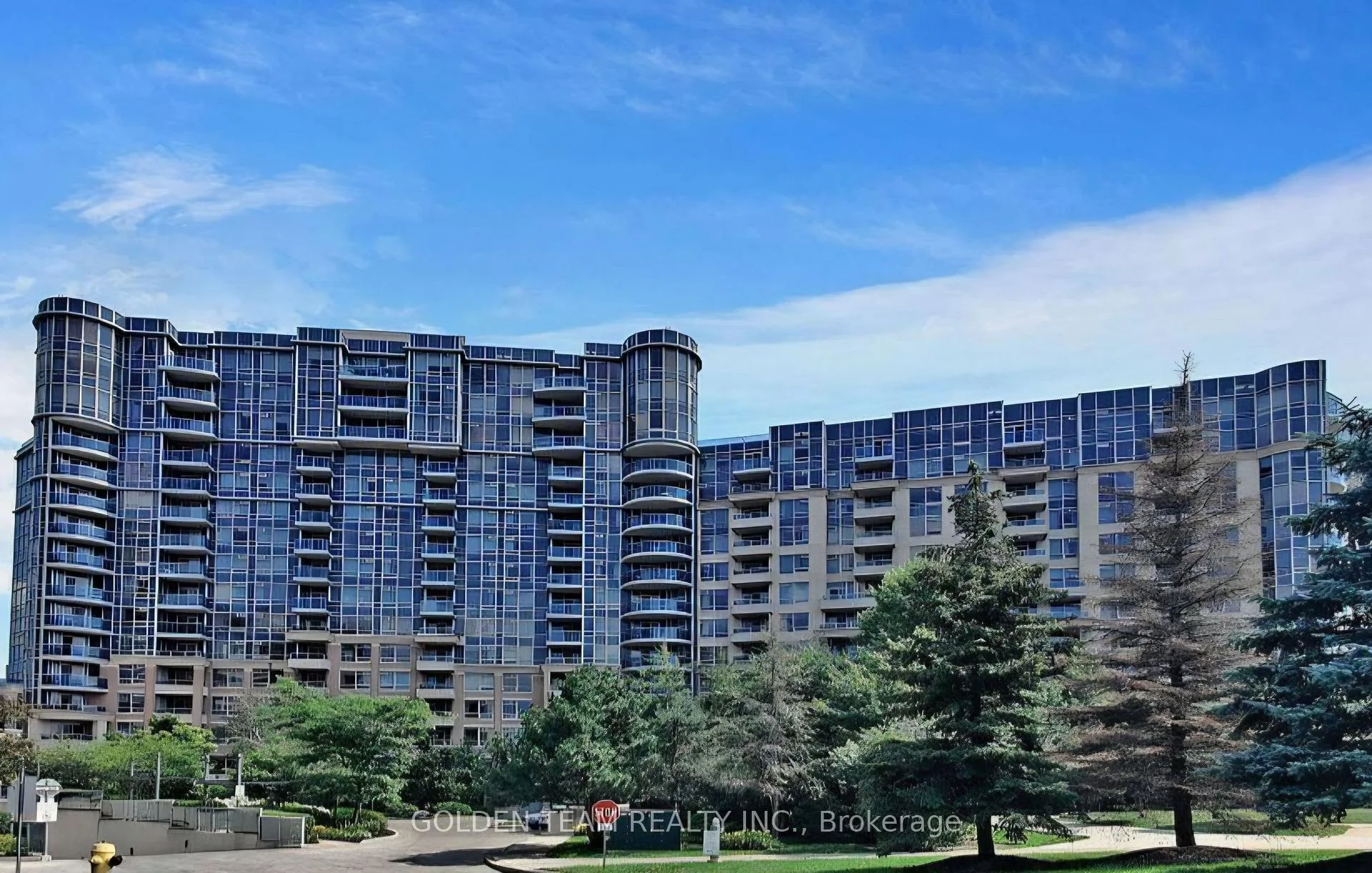 Photo 3 of Unit 906, 33 circa Boulevard, Markham, Unionville — HOMEH