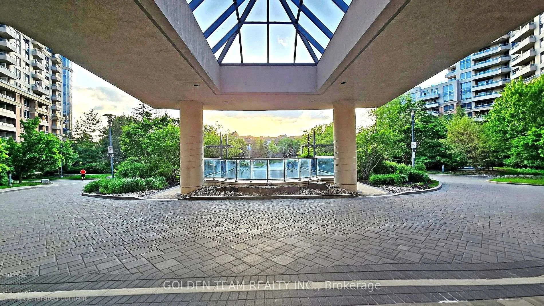 Photo 5 of Unit 906, 33 circa Boulevard, Markham, Unionville — HOMEH