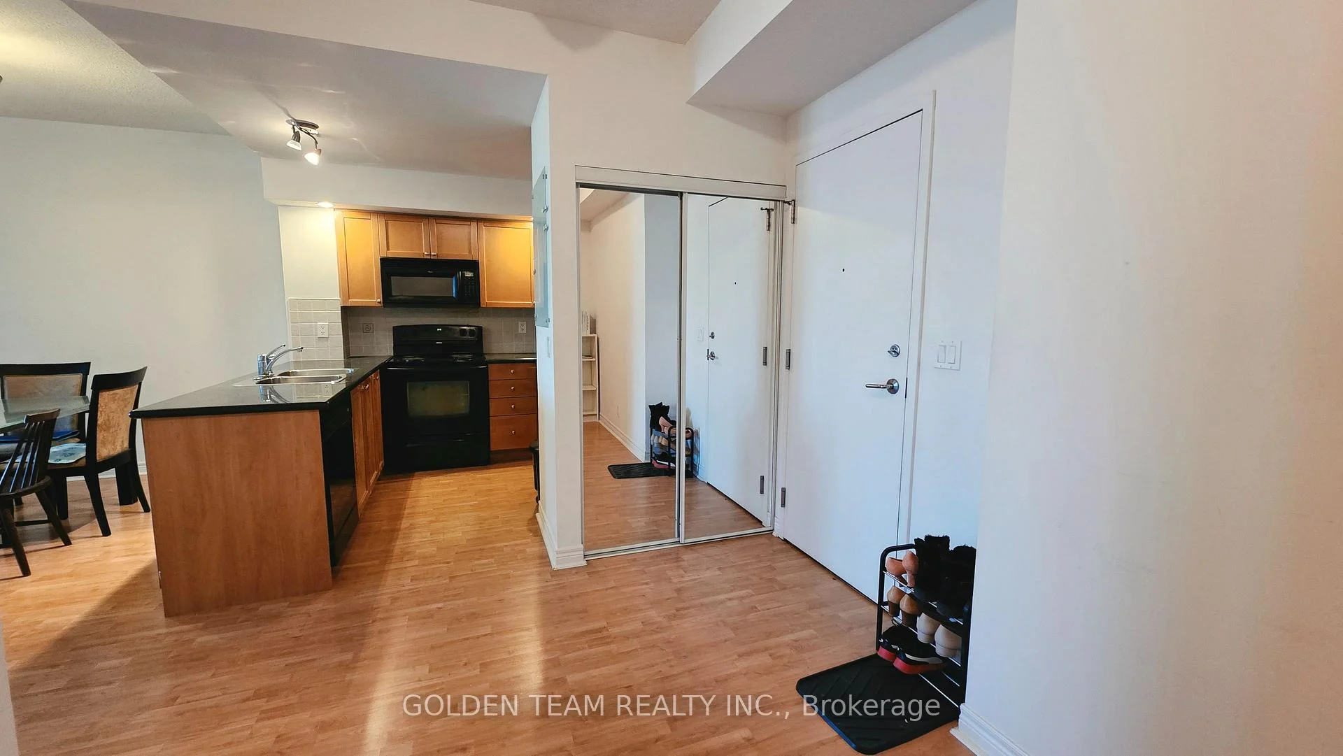 Photo 24 of Unit 906, 33 circa Boulevard, Markham, Unionville — HOMEH