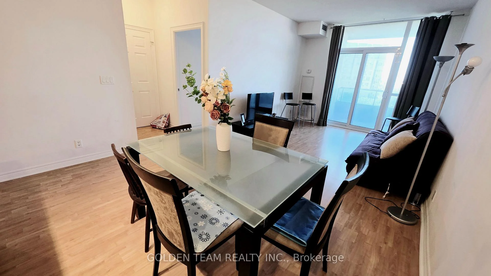 Photo 29 of Unit 906, 33 circa Boulevard, Markham, Unionville — HOMEH