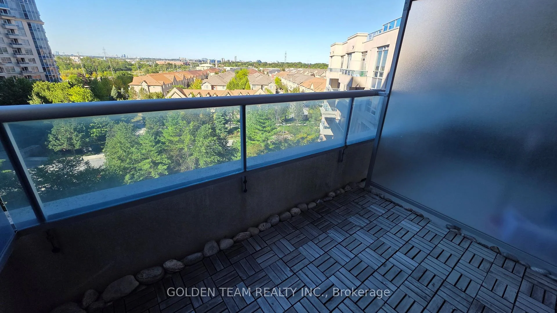 Photo 33 of Unit 906, 33 circa Boulevard, Markham, Unionville — HOMEH