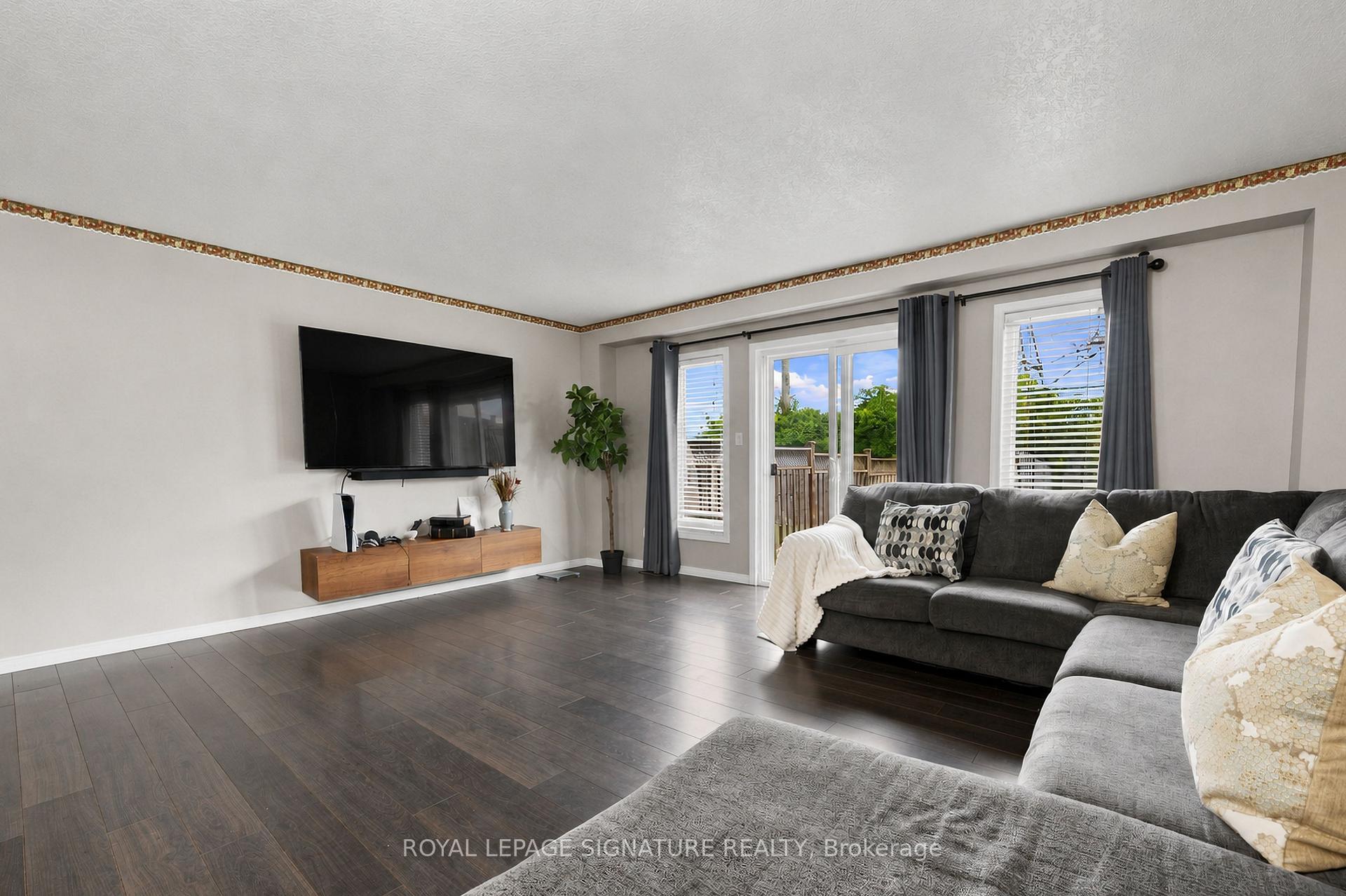 Photo 17 of 63 Sorrento Street, Kitchener, Huron Park — HOMEH