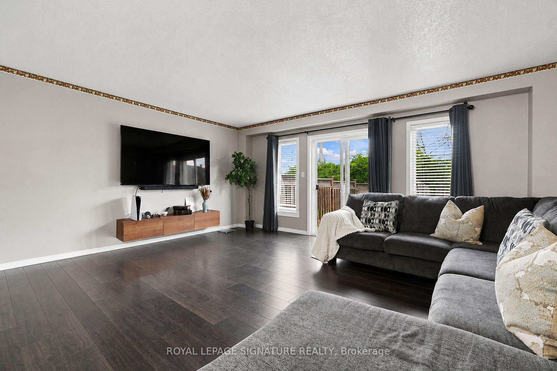 Photo 19 of 63 Sorrento Street, Kitchener, Huron Park — HOMEH