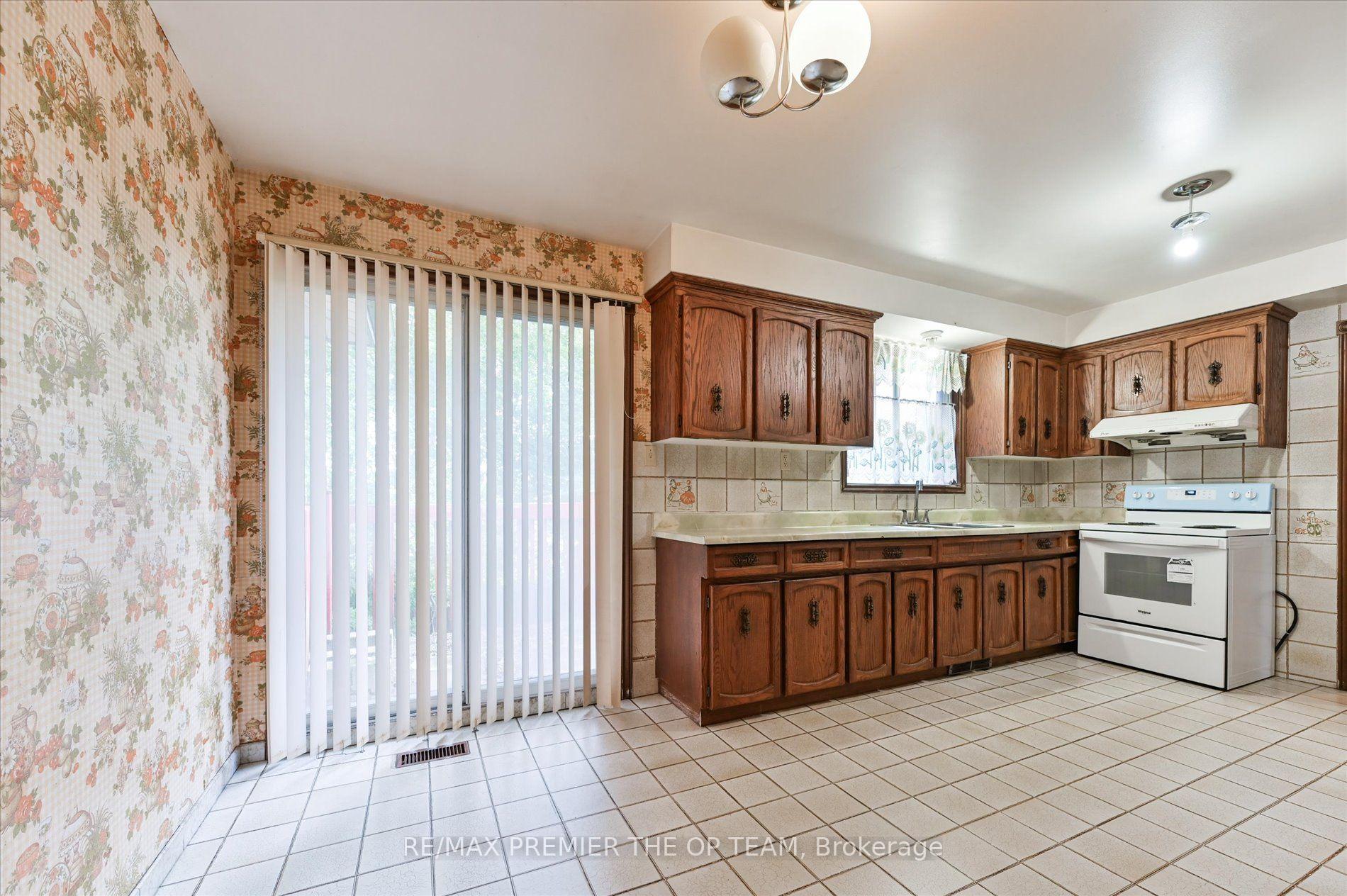 Photo 15 of 82 Highland Park Drive, Markham, Grandview — HOMEH
