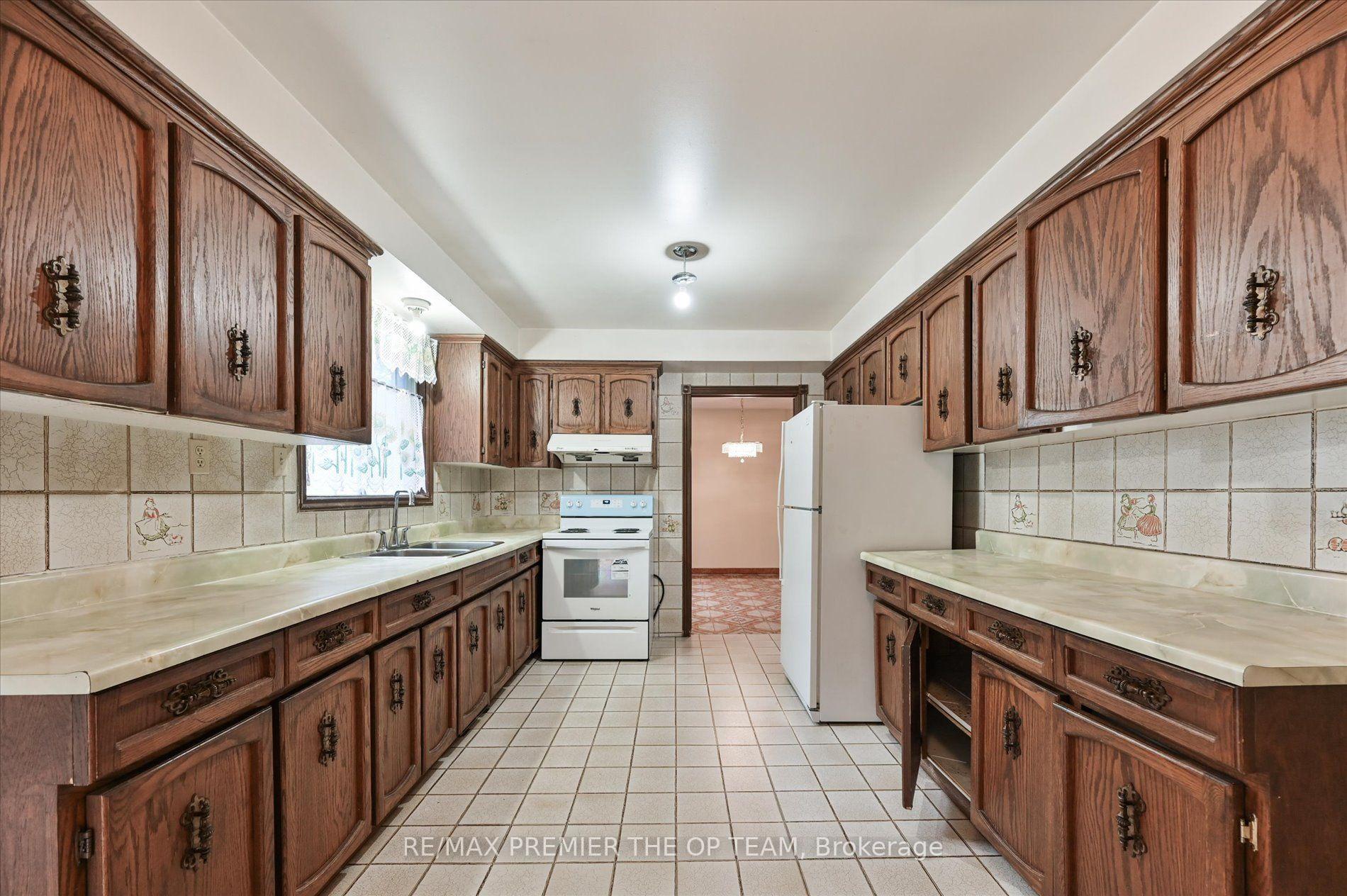 Photo 17 of 82 Highland Park Drive, Markham, Grandview — HOMEH